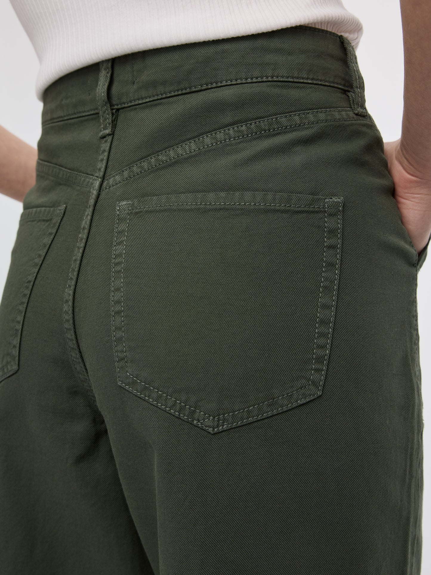 Wide-Leg High-Rise Cropped Pant