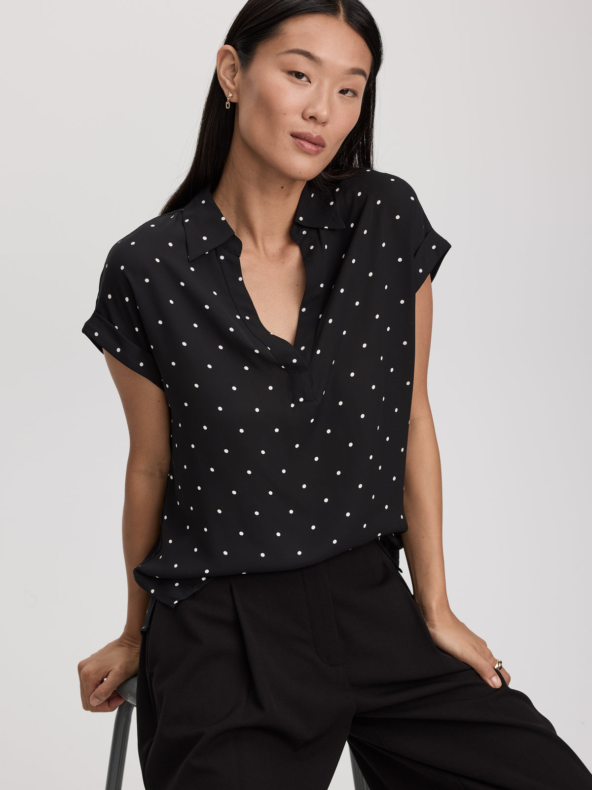 Extended-Sleeve V-Neck Flowy Blouse - R Essentials