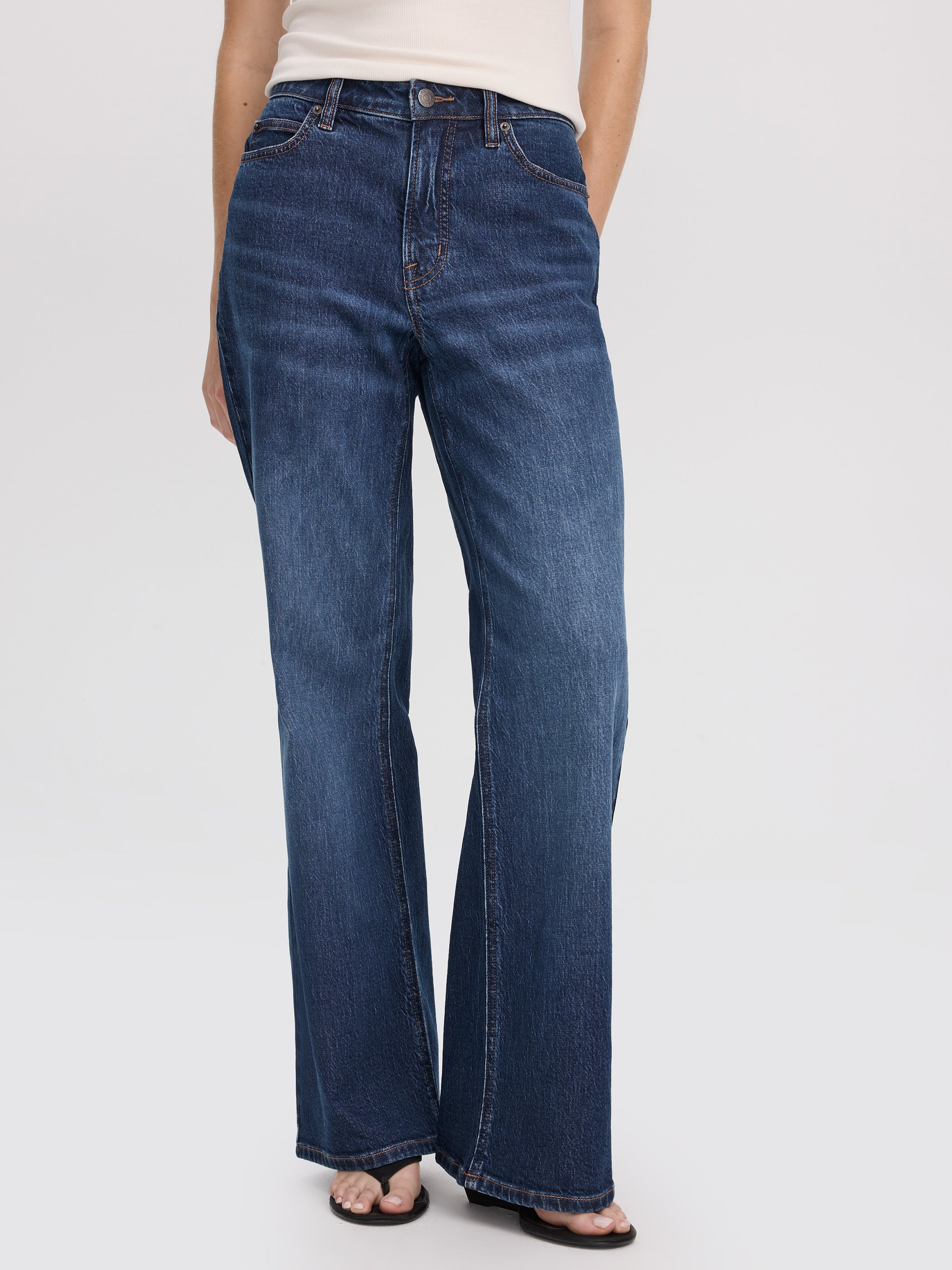 Flare-Leg Mid-Rise Jean | Regular | Reitmans