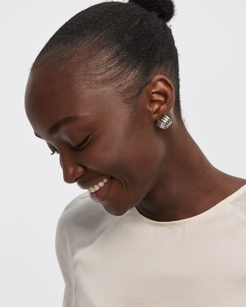 Boucles d'oreilles texturées à effet croisé