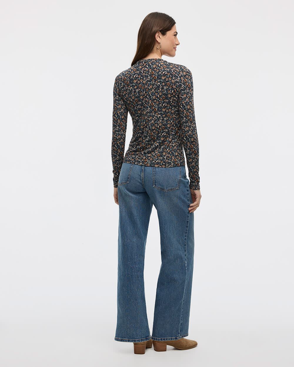 Long-Sleeve Crew-Neck Tee - R Essentials