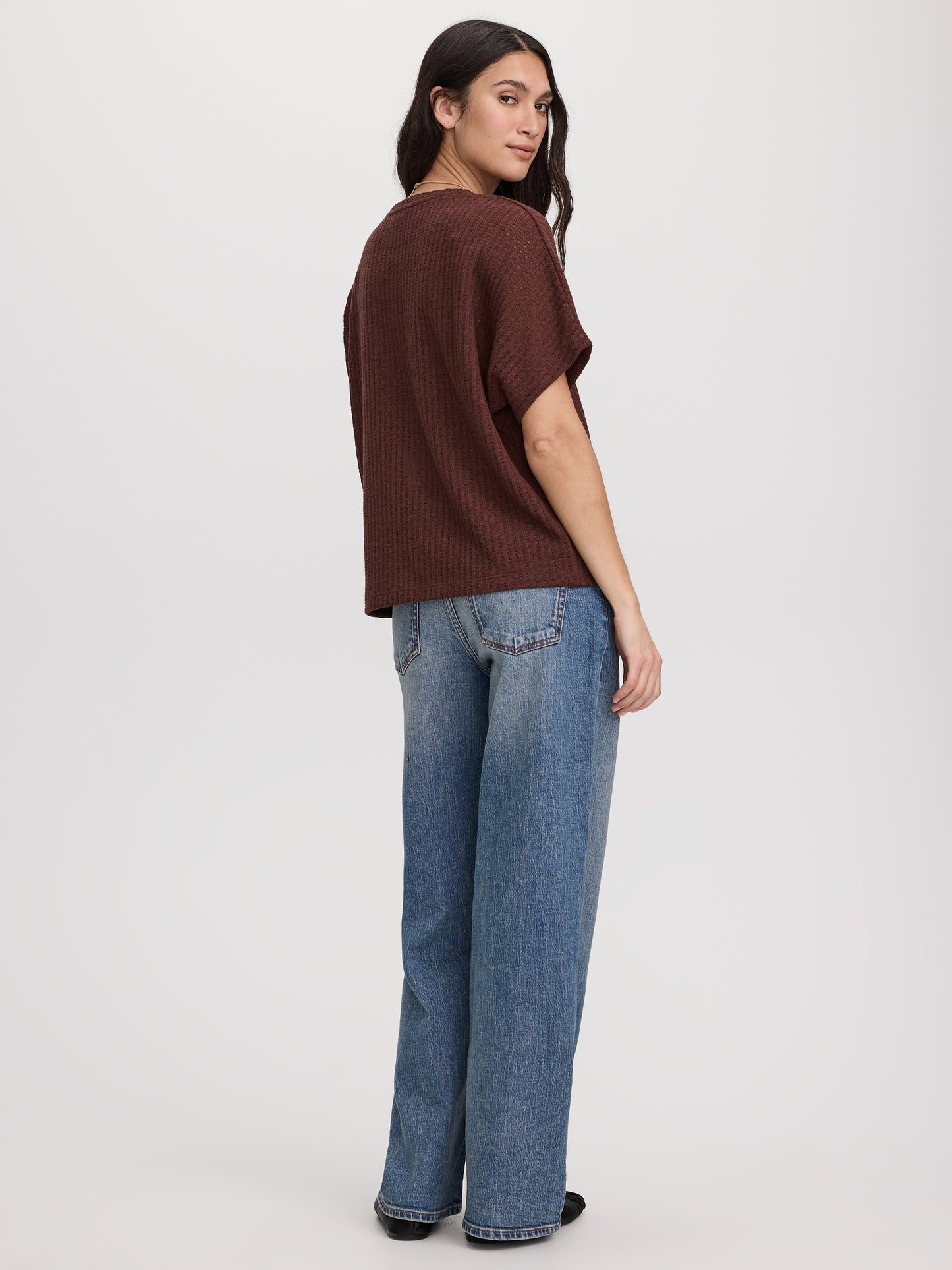 Short-Sleeve Crew-Neck T-Shirt with Pointelle Stitches
