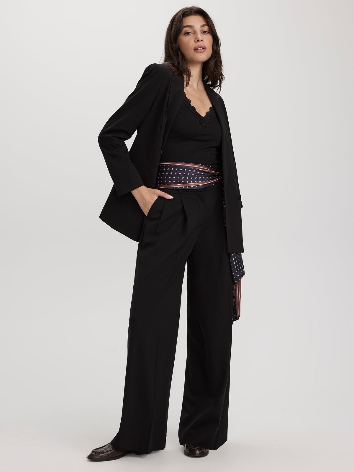Wide-Leg High-Rise Pants - The Timeless