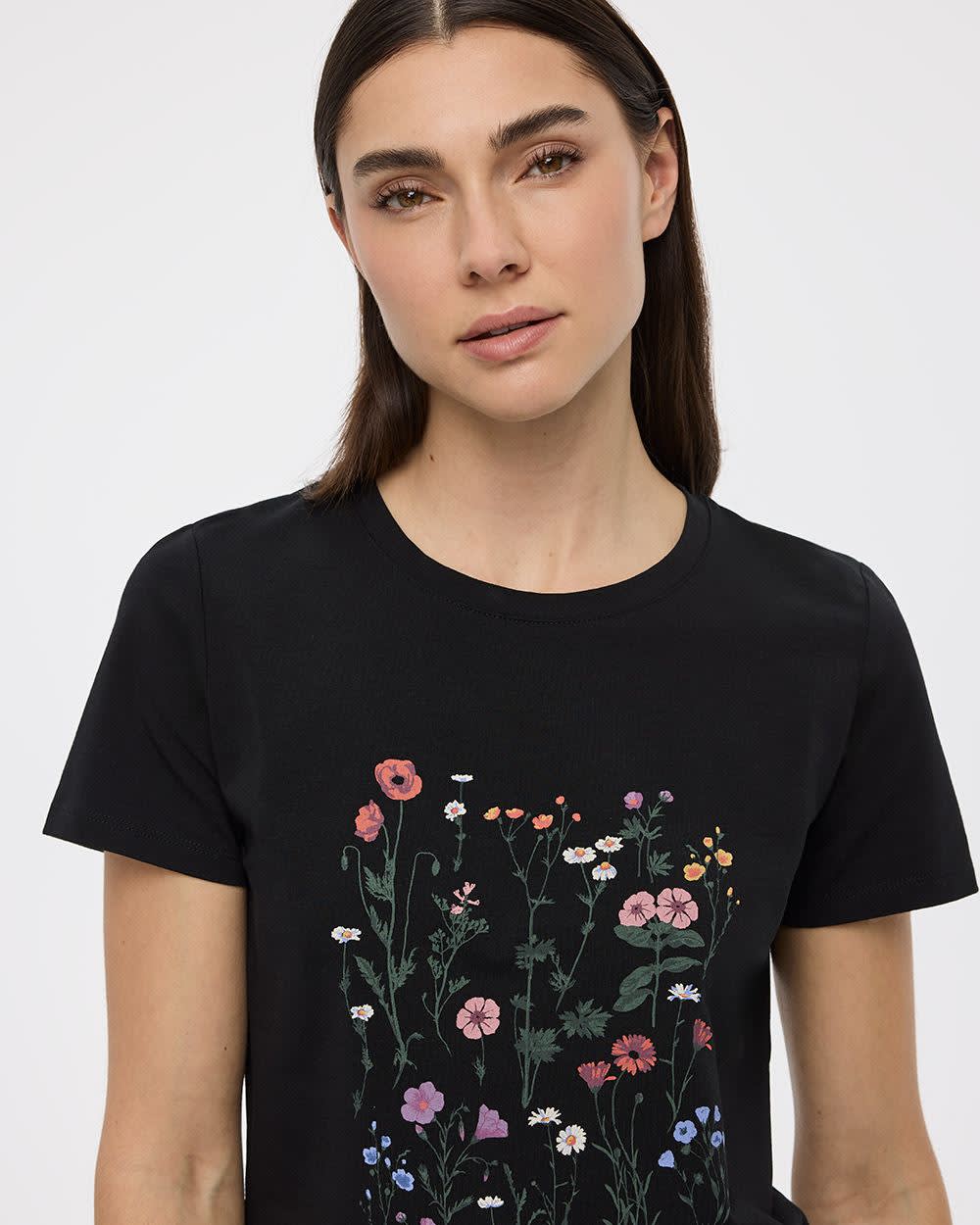 Crew-Neck Tee - R Essentials