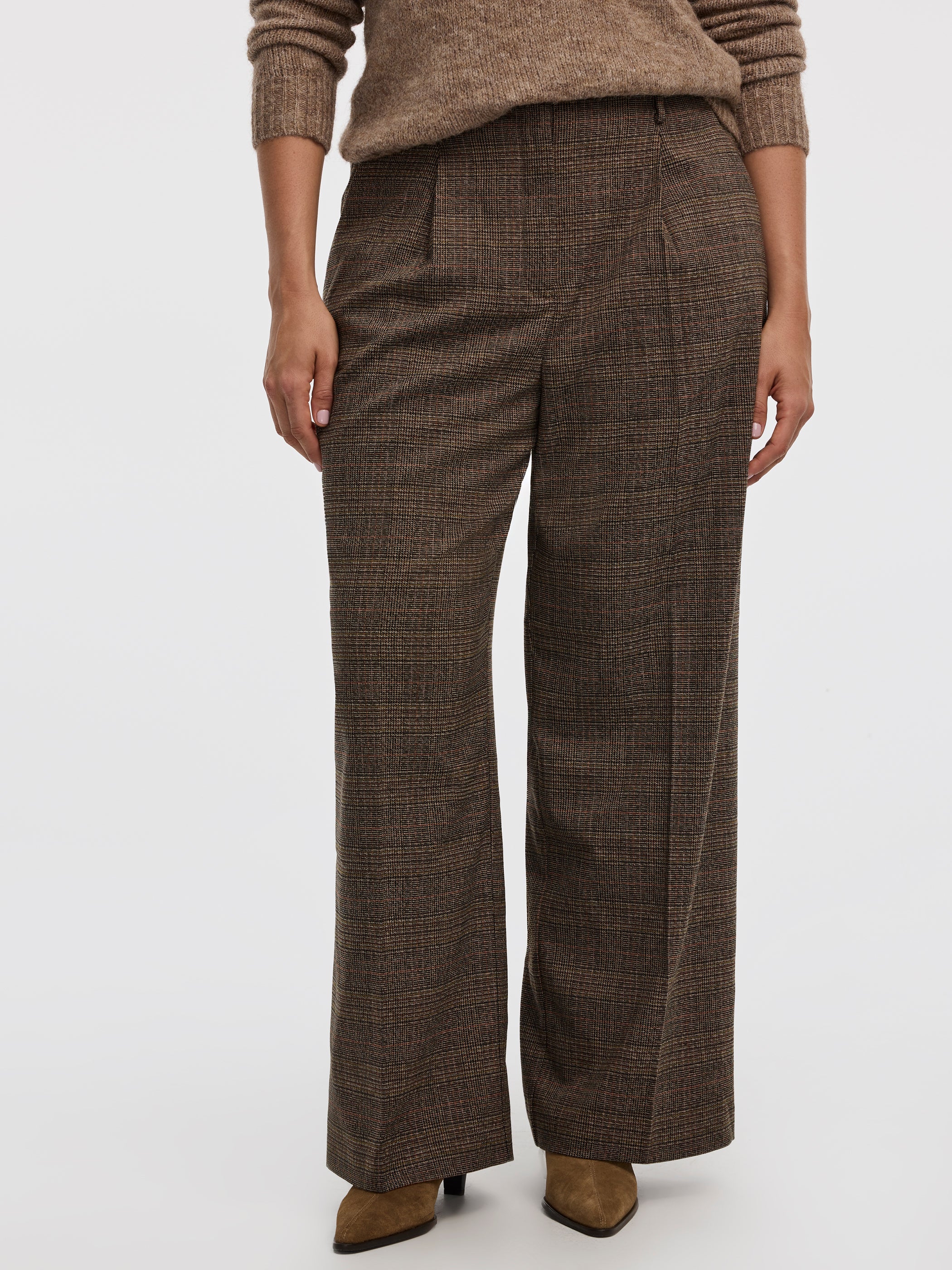 Wide-Leg High-Rise Plaid Pants - Curvy Fit