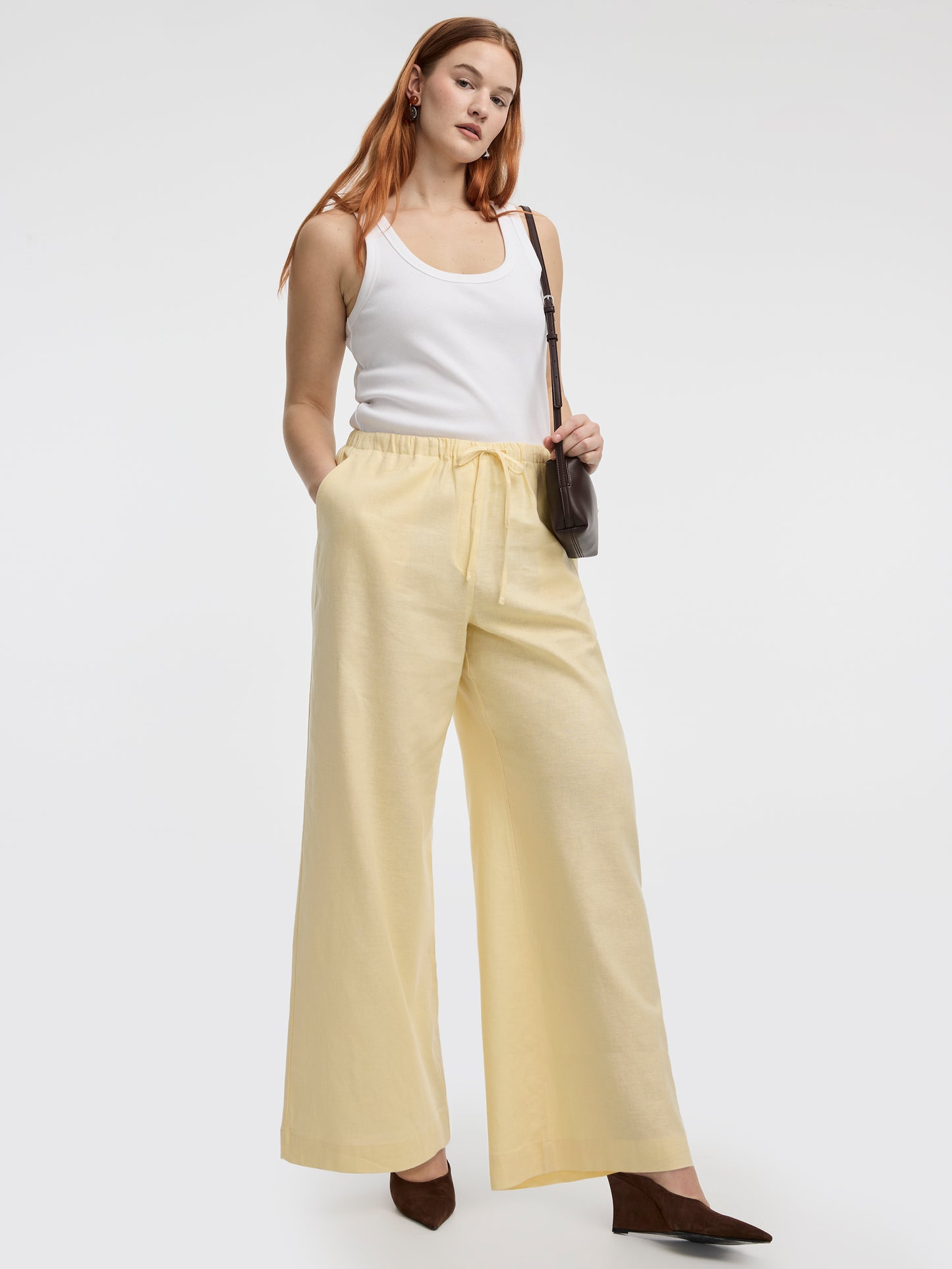 Wide-Leg Linen-Blend Pant