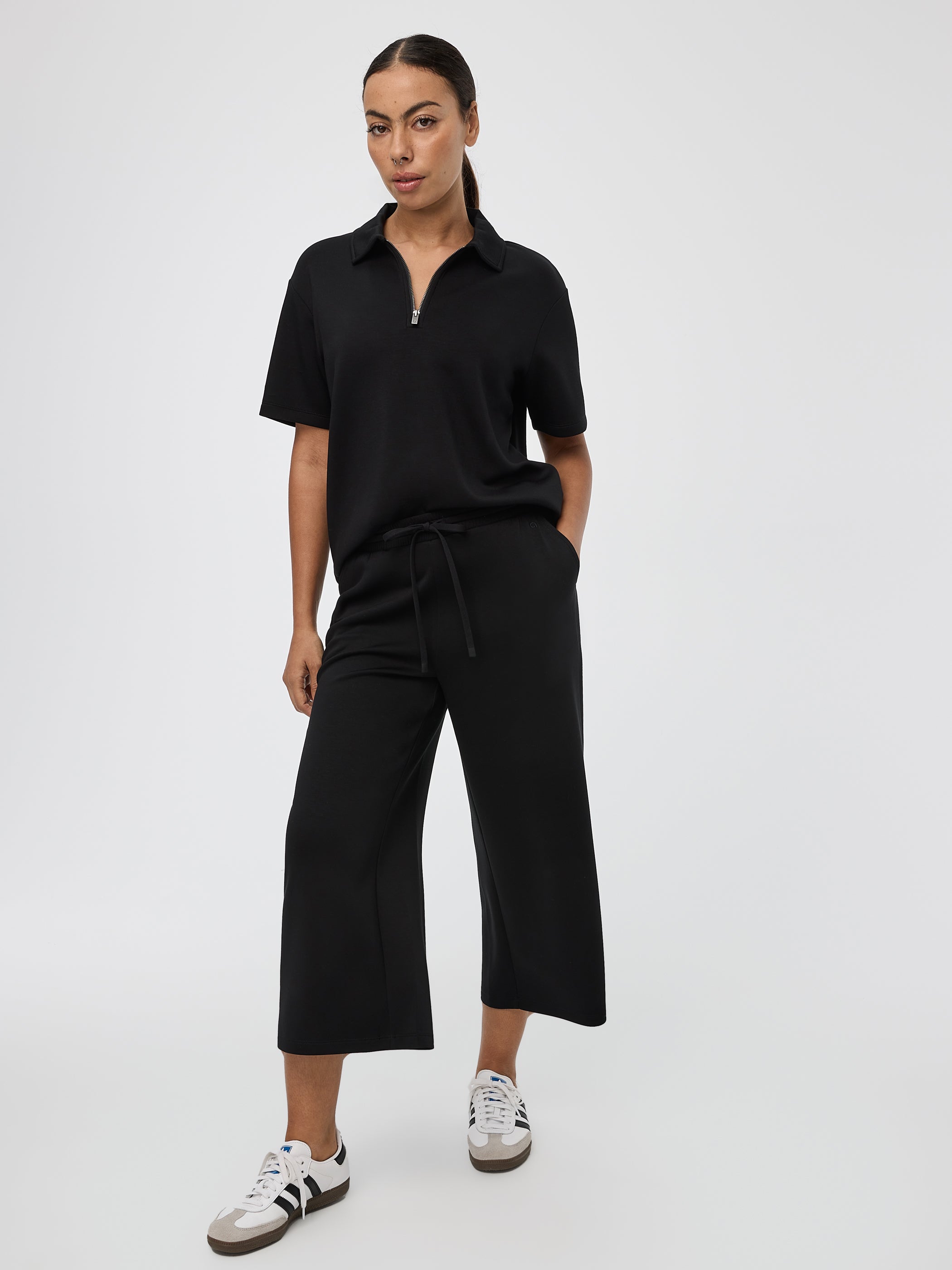 Pantalon court à jambe large – HYLUX Hyba