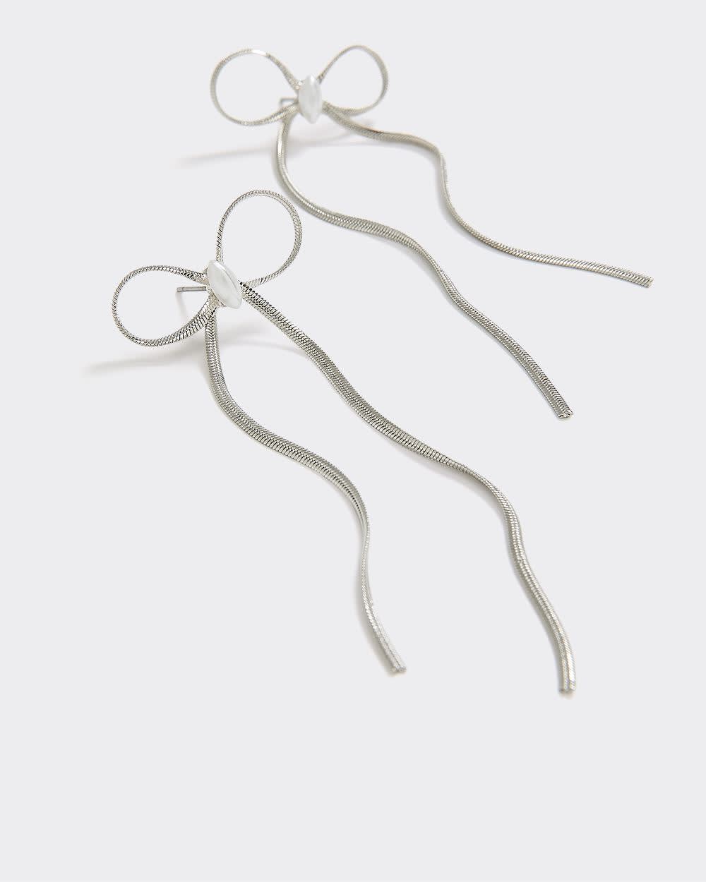 Boucles d'oreilles délicates en forme de boucle avec perles