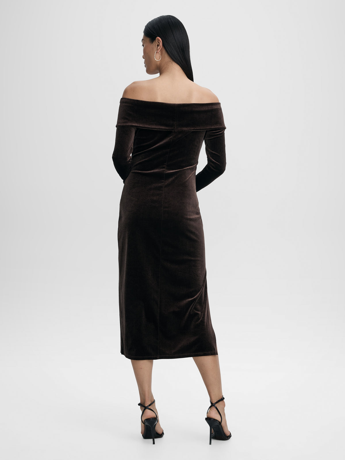 Long-Sleeve Midi Bodycon Velvet Dress