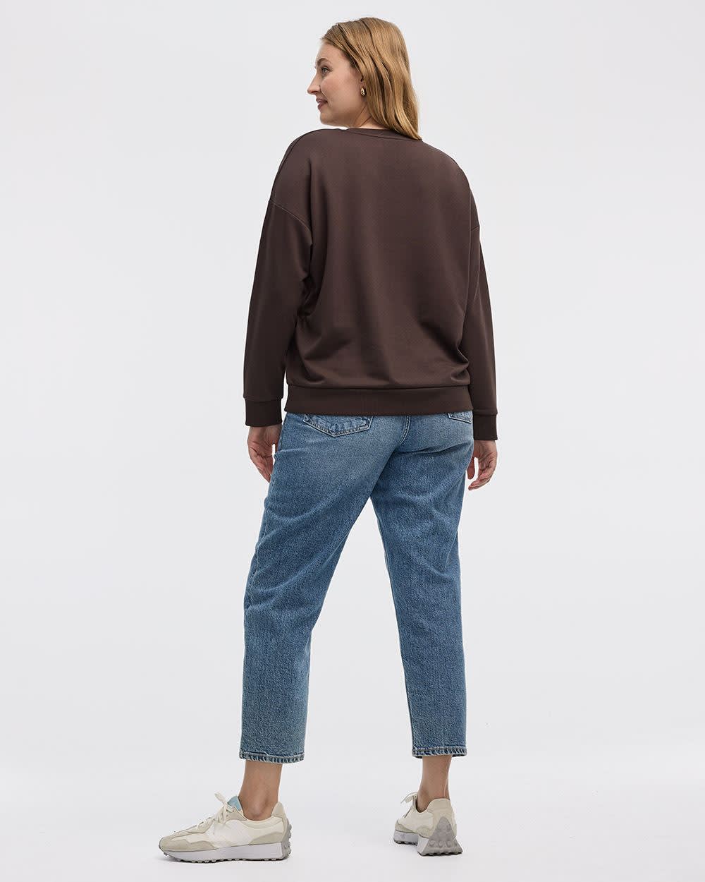 Long-Sleeve Crew-Neck Sweatshirt - R Essentials