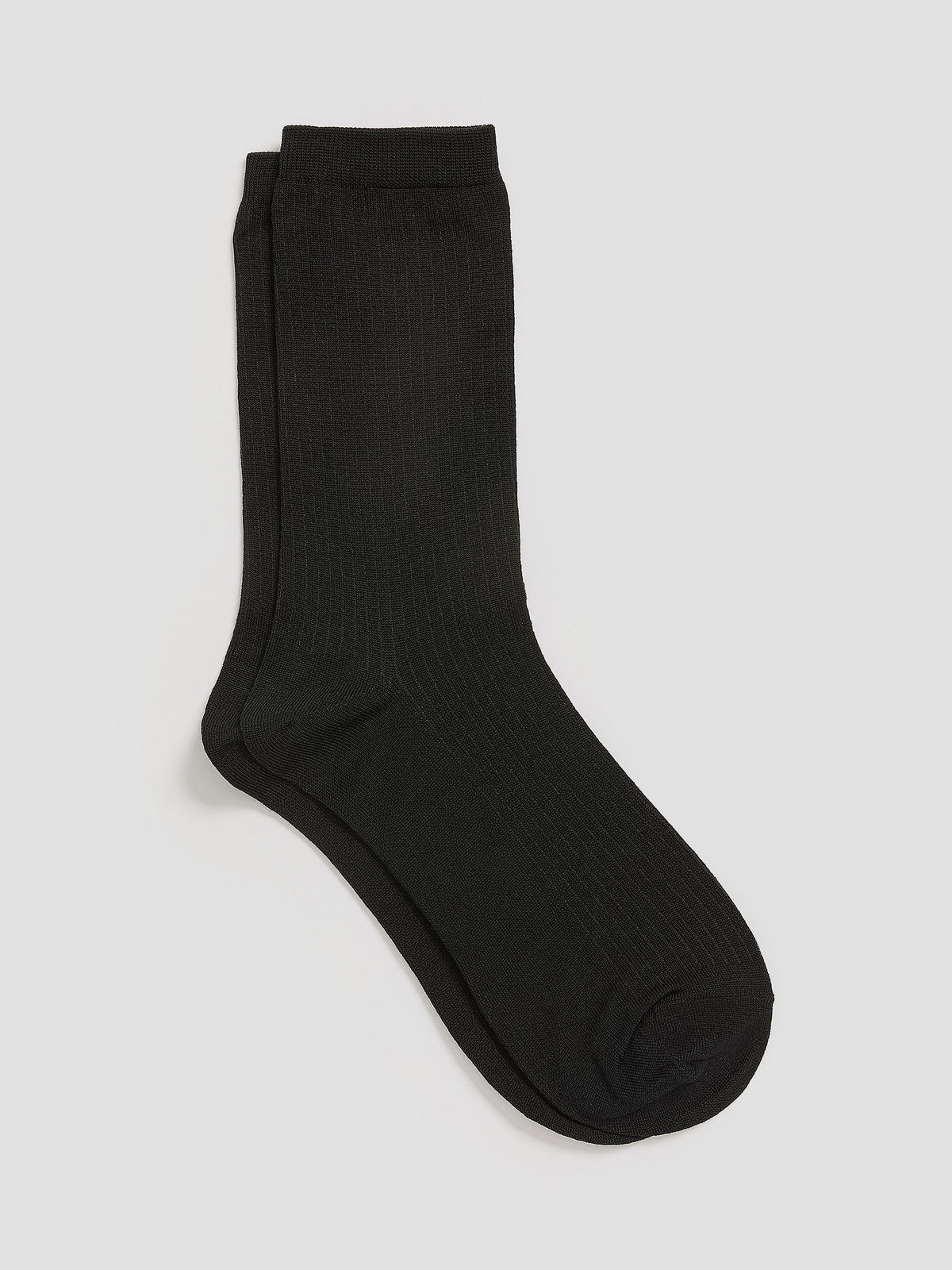 Lightweight Fine-Ribbed Socks