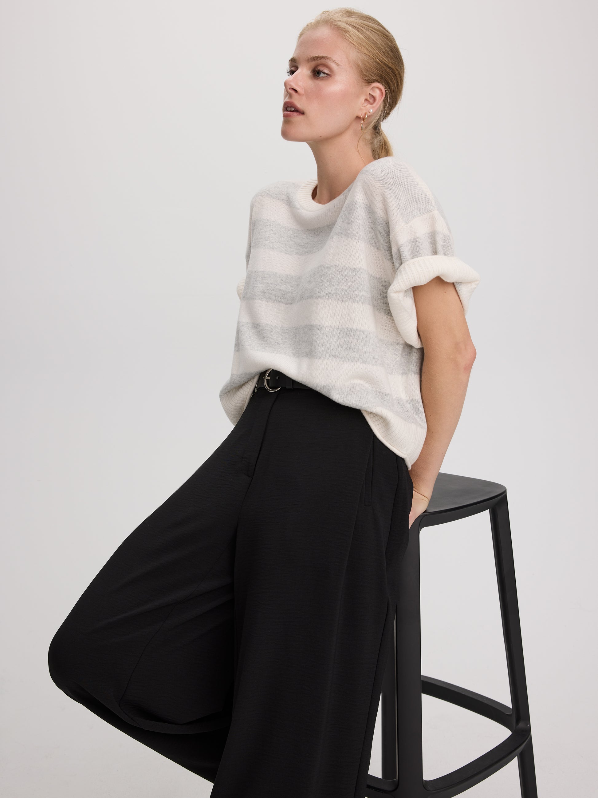 Cashmere-Blend Short-Sleeve Crew-Neck Loose Sweater
