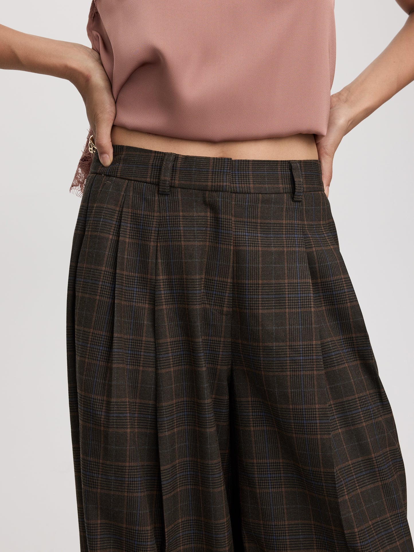 Pantalon carreauté à jambe large et taille haute - L’Intemporelle