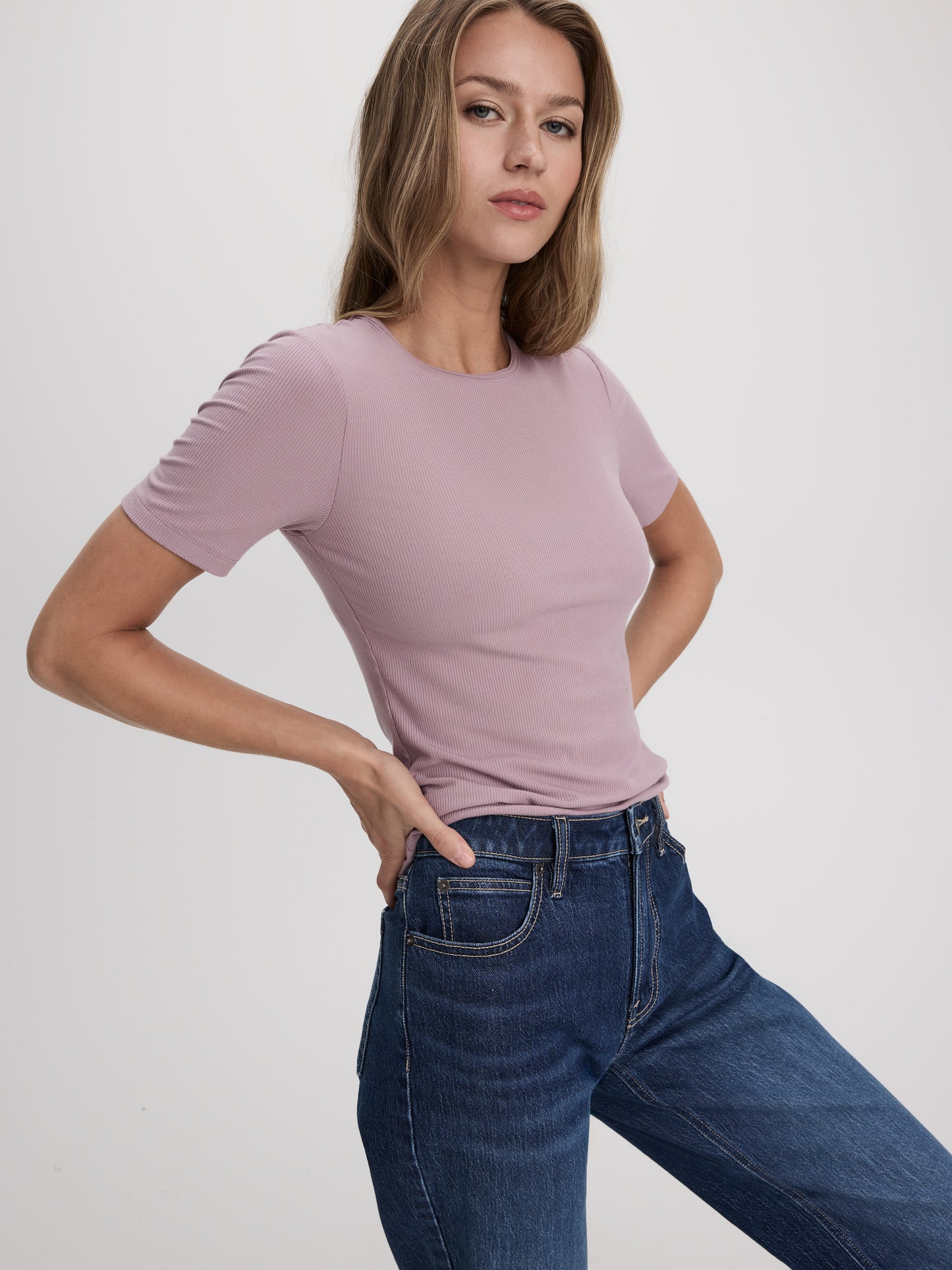 Long-Sleeve Crew-Neck Ribbed T-Shirt - R Essentials