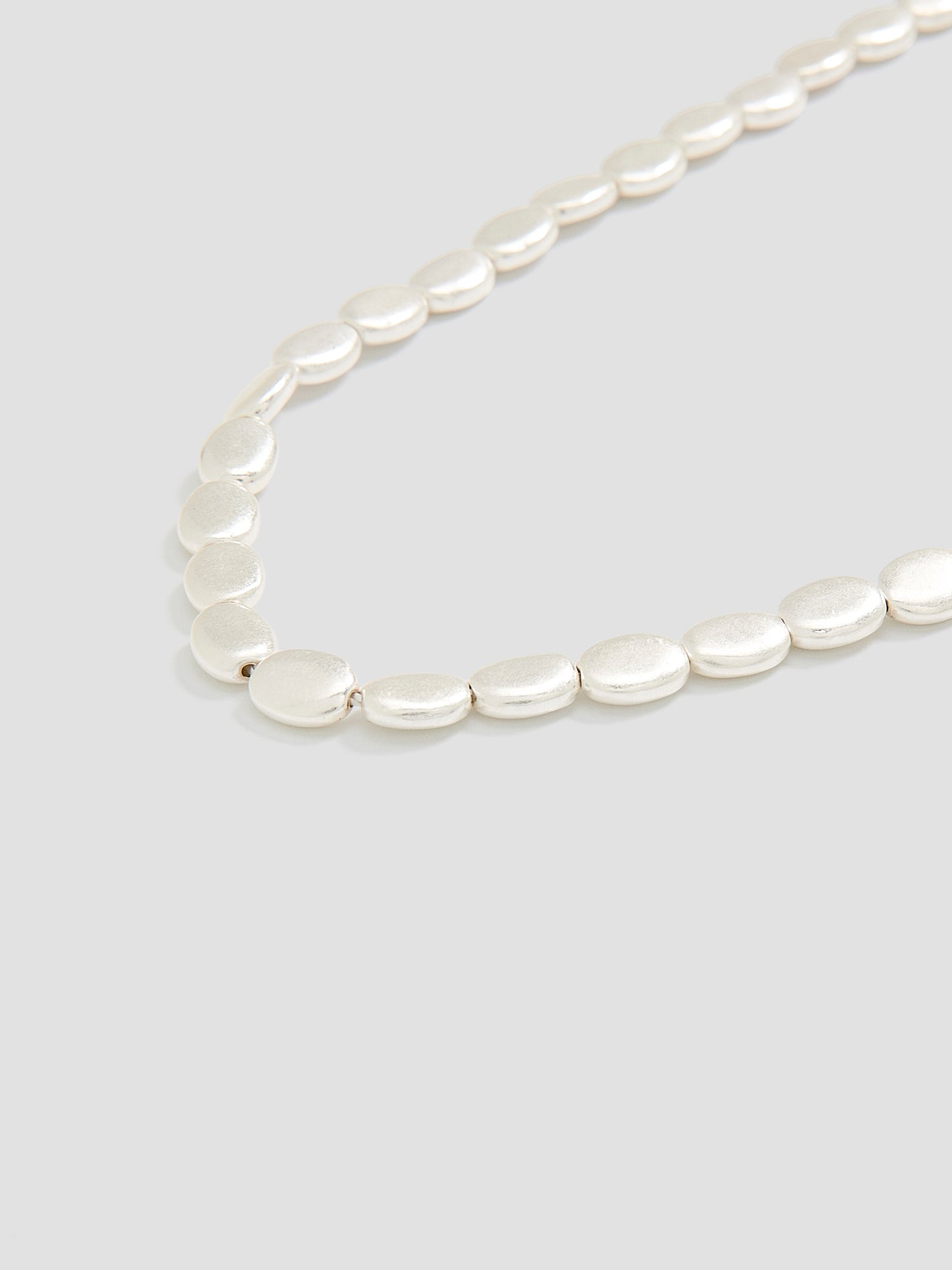 Short Necklace with Oval Beads