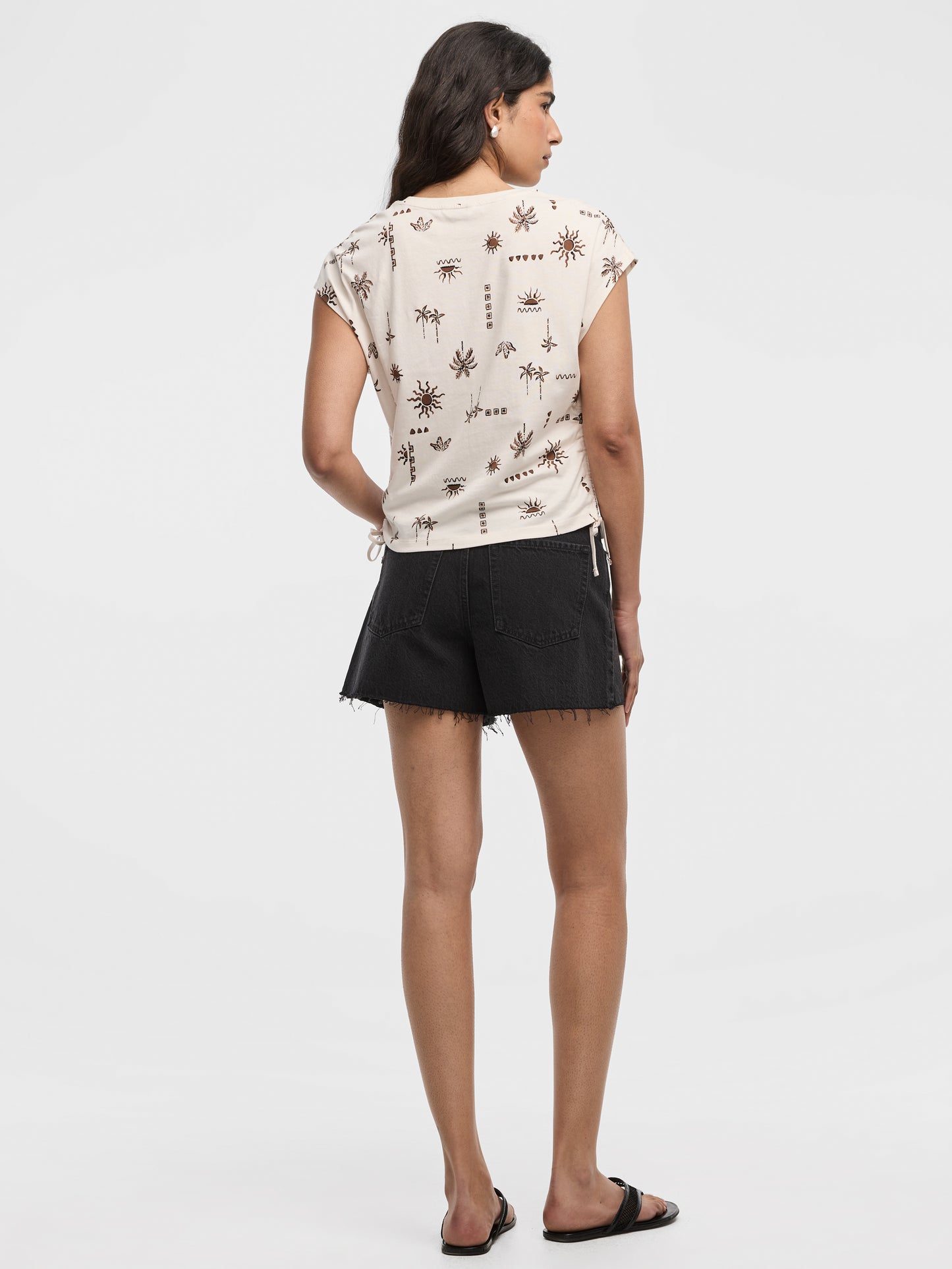 Extended-Sleeve Shirred Tee with Drawstrings