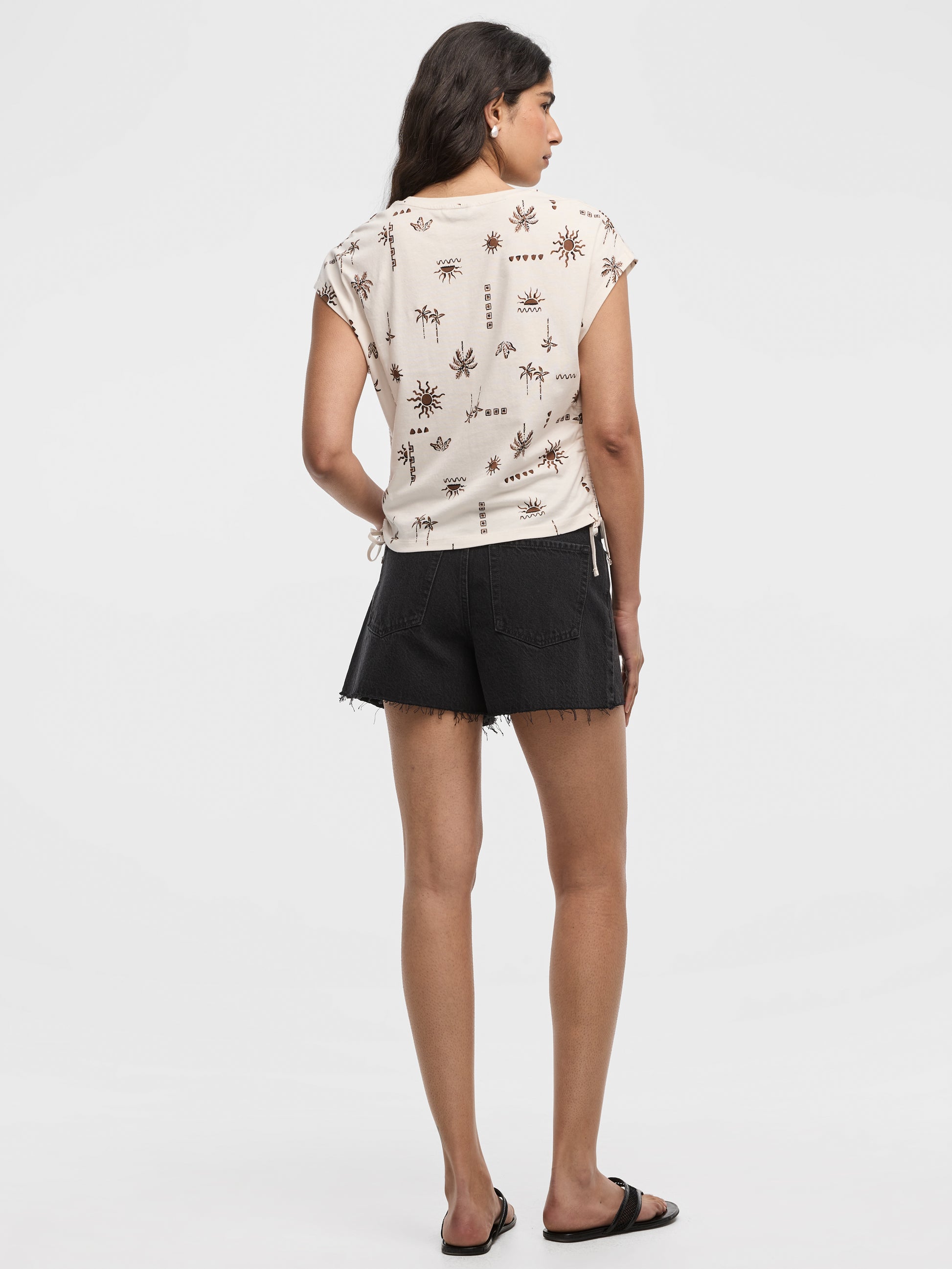 Extended-Sleeve Shirred Tee with Drawstrings