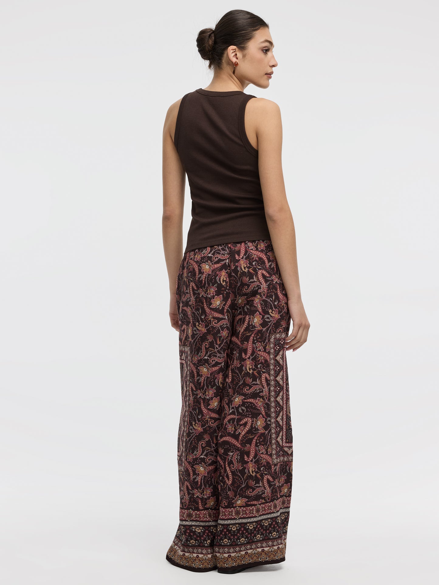 Scoop-Neck Ribbed Tank