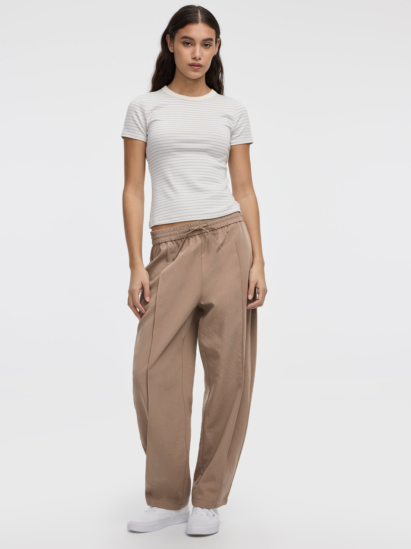 Pantalon à jambe ballon à plis nervurés