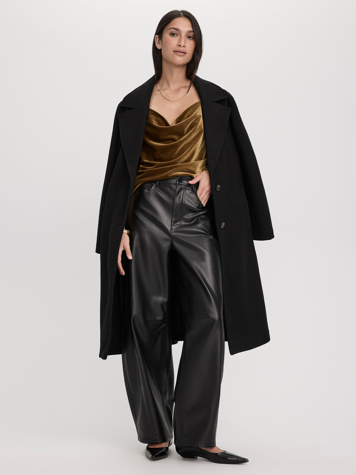 Faux Leather Mid-Rise Barrel Pant