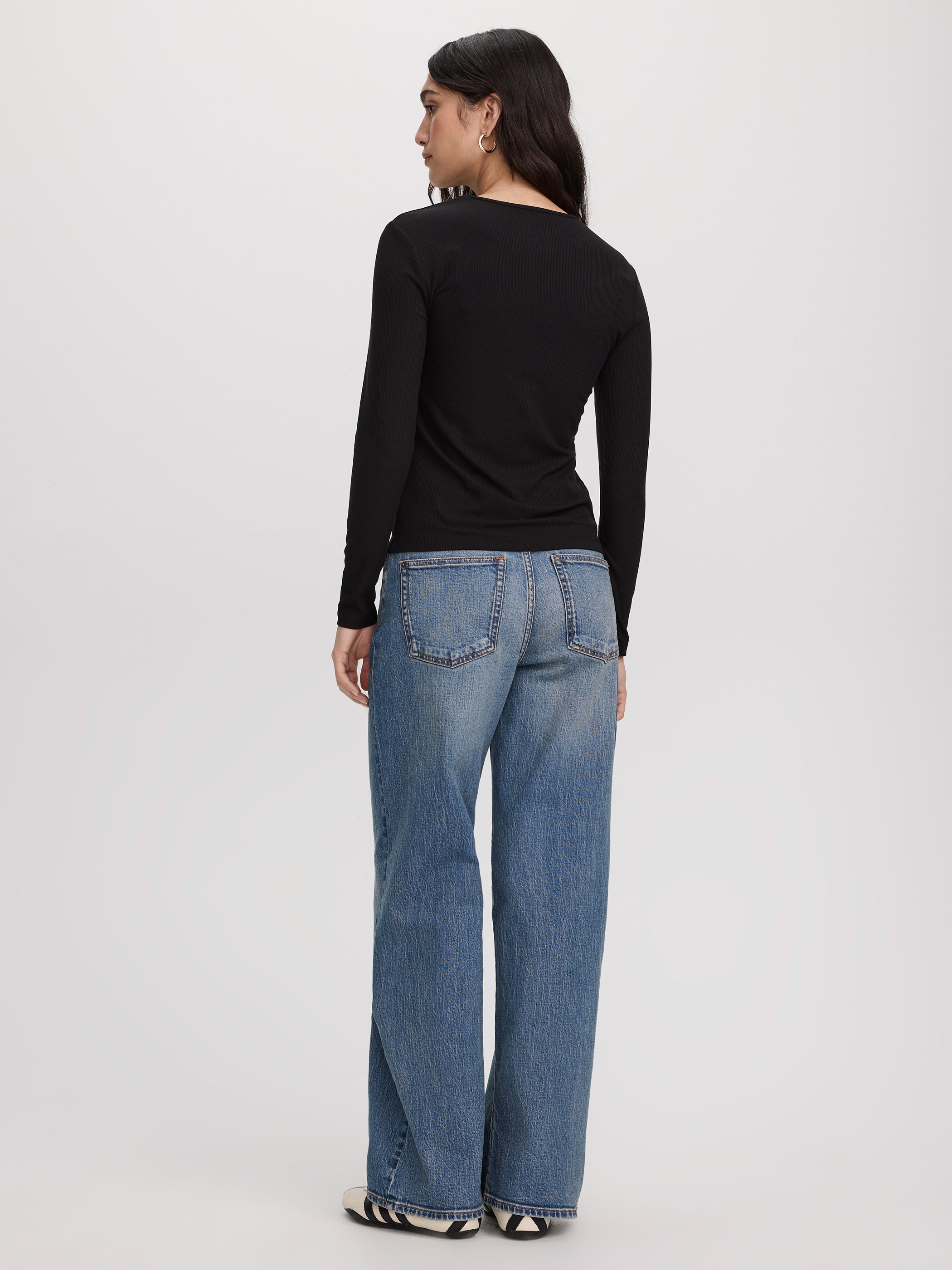Long-Sleeve Crew-Neck Ribbed T-Shirt - R Essentials