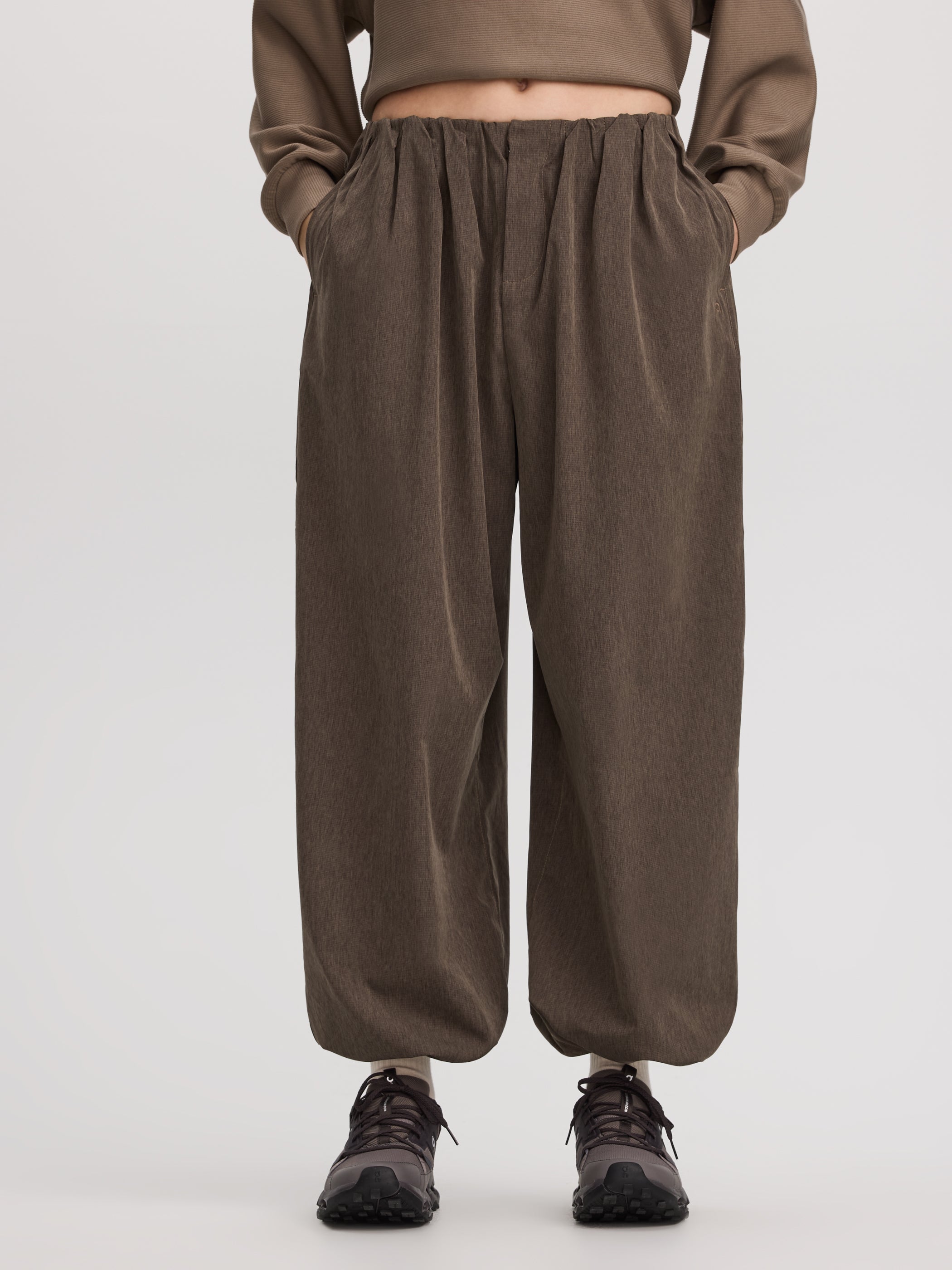 Woven Jogger - Hyba