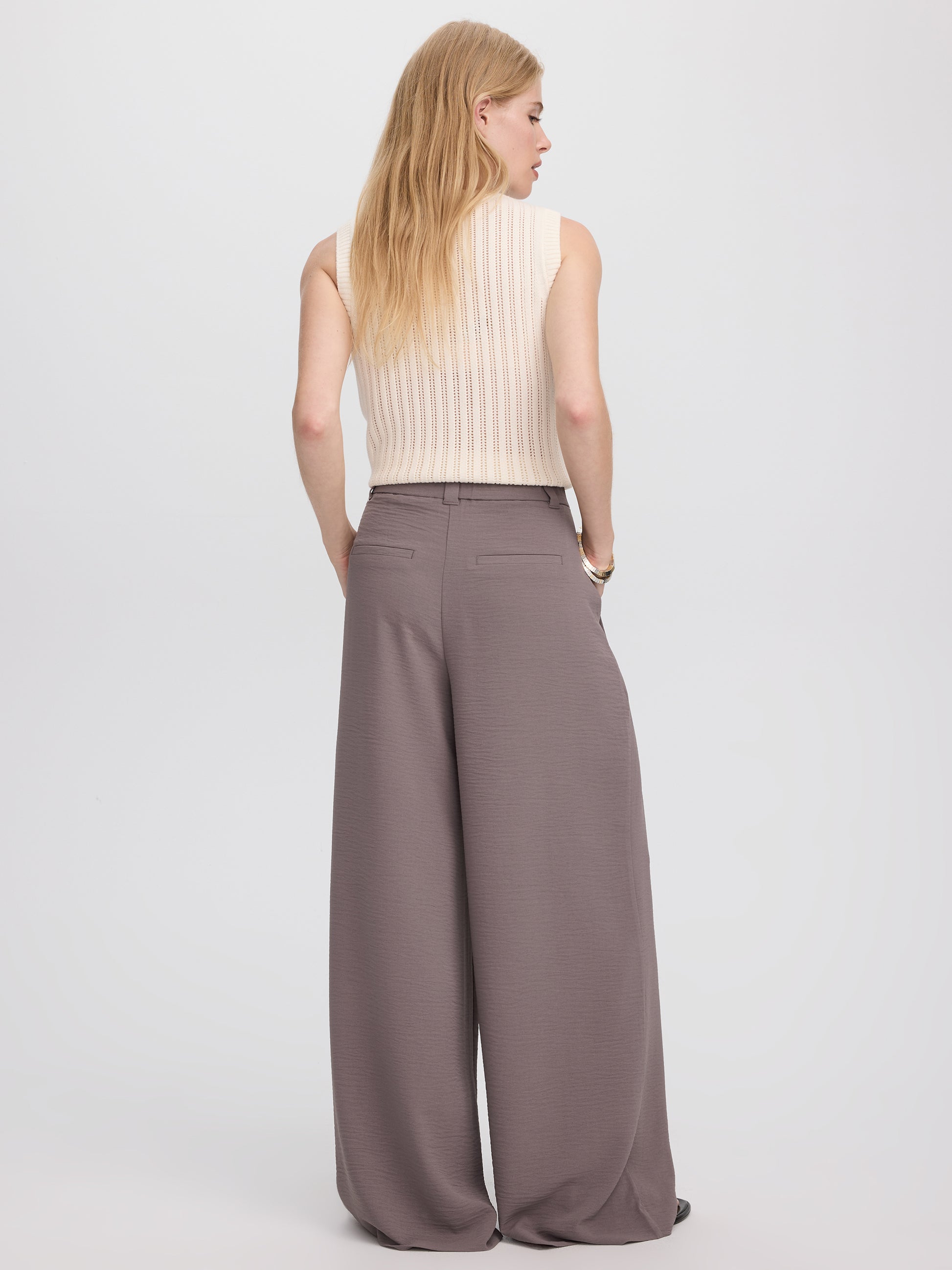 Wide-Leg High-Rise Pant