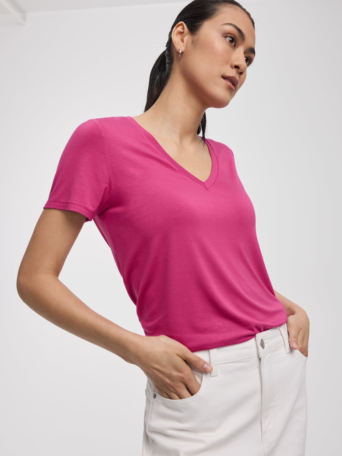 T-shirt à col V - R Essentiels