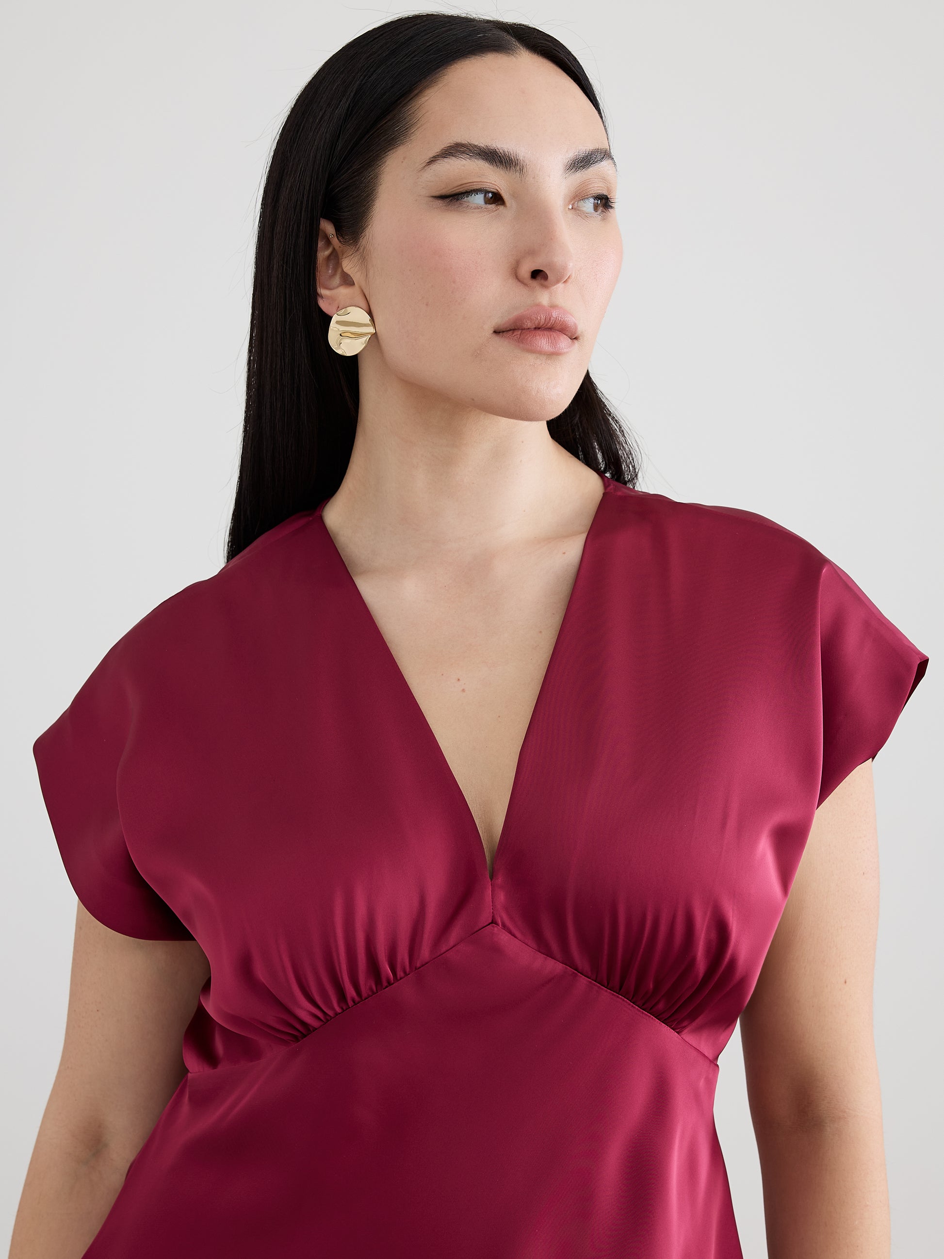Women's V-Neck Empire Waist Maxi Dress with Extended Sleeves | Reitmans Women's V-Neck Empire Waist Maxi Dress with Extended Sleeves | Reitmans