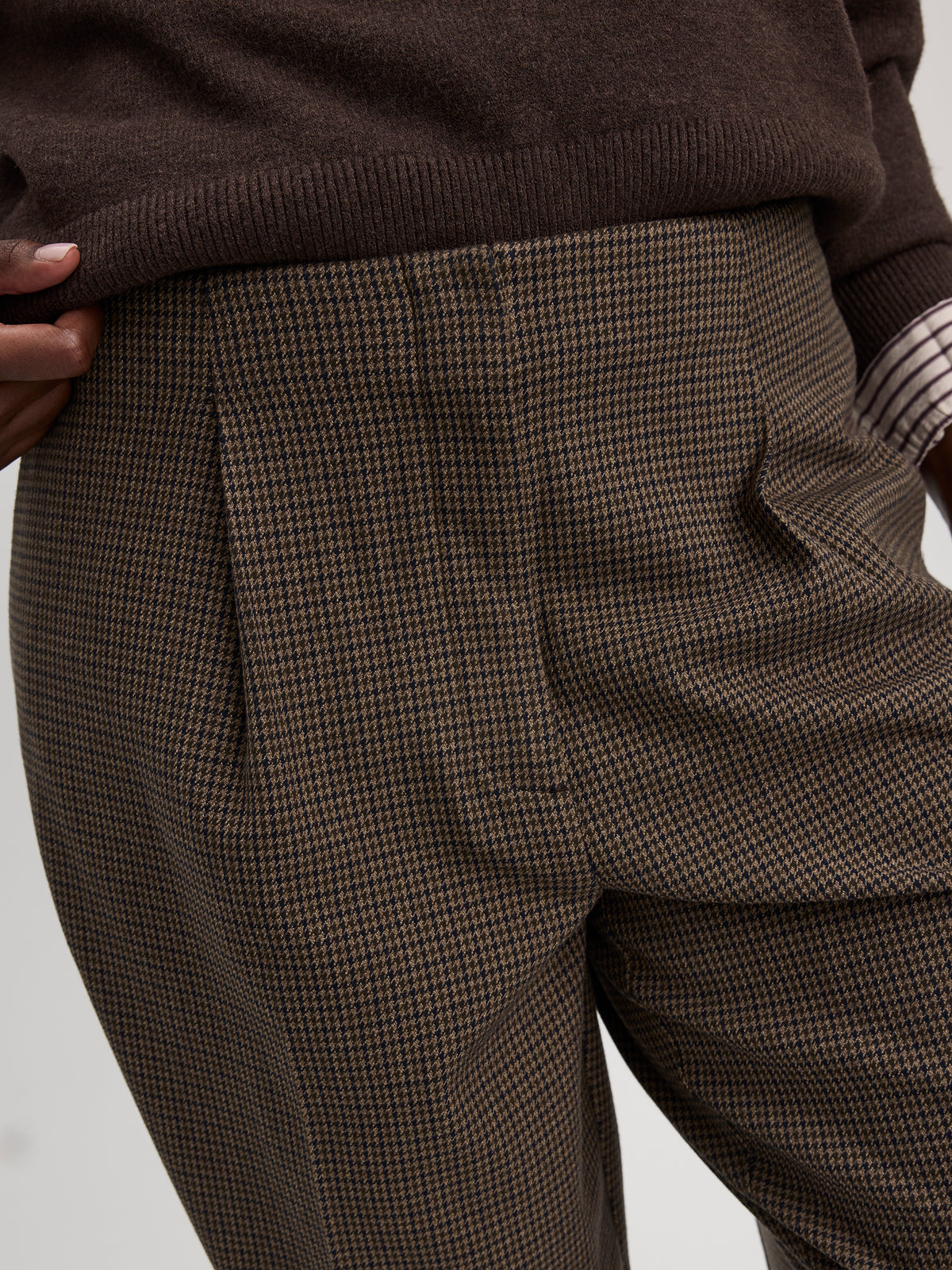 Houndstooth Mid-Rise Barrel Pants - The Timeless - Curvy Fit