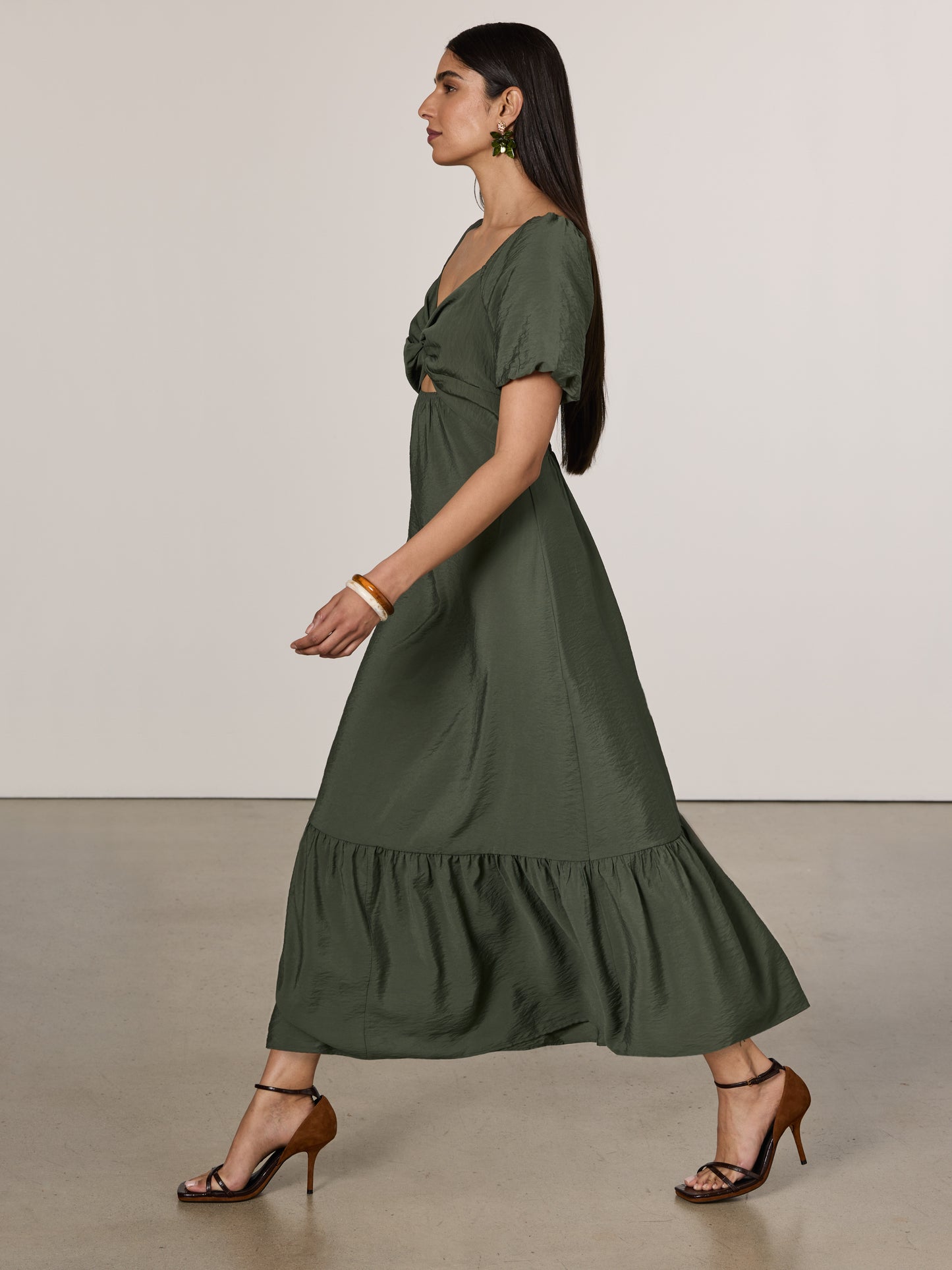 Women's Short-Puffy-Sleeve Tiered Maxi Dress Reitmans Women's Short-Puffy-Sleeve Tiered Maxi Dress Reitmans