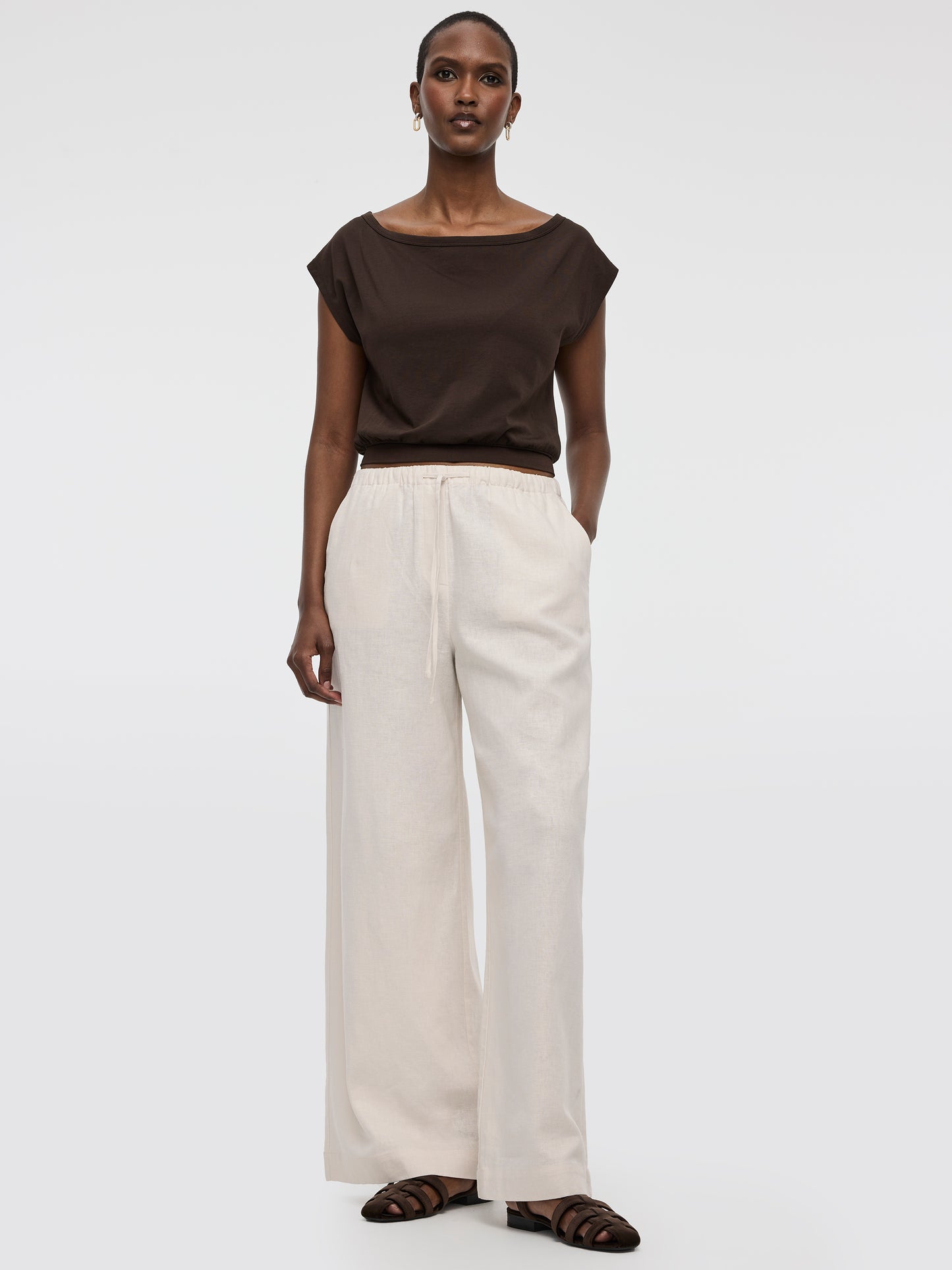 Wide-Leg Linen-Blend Pant
