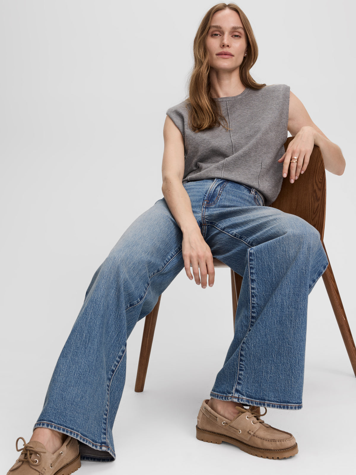 Wide-Leg Mid-Rise Jean