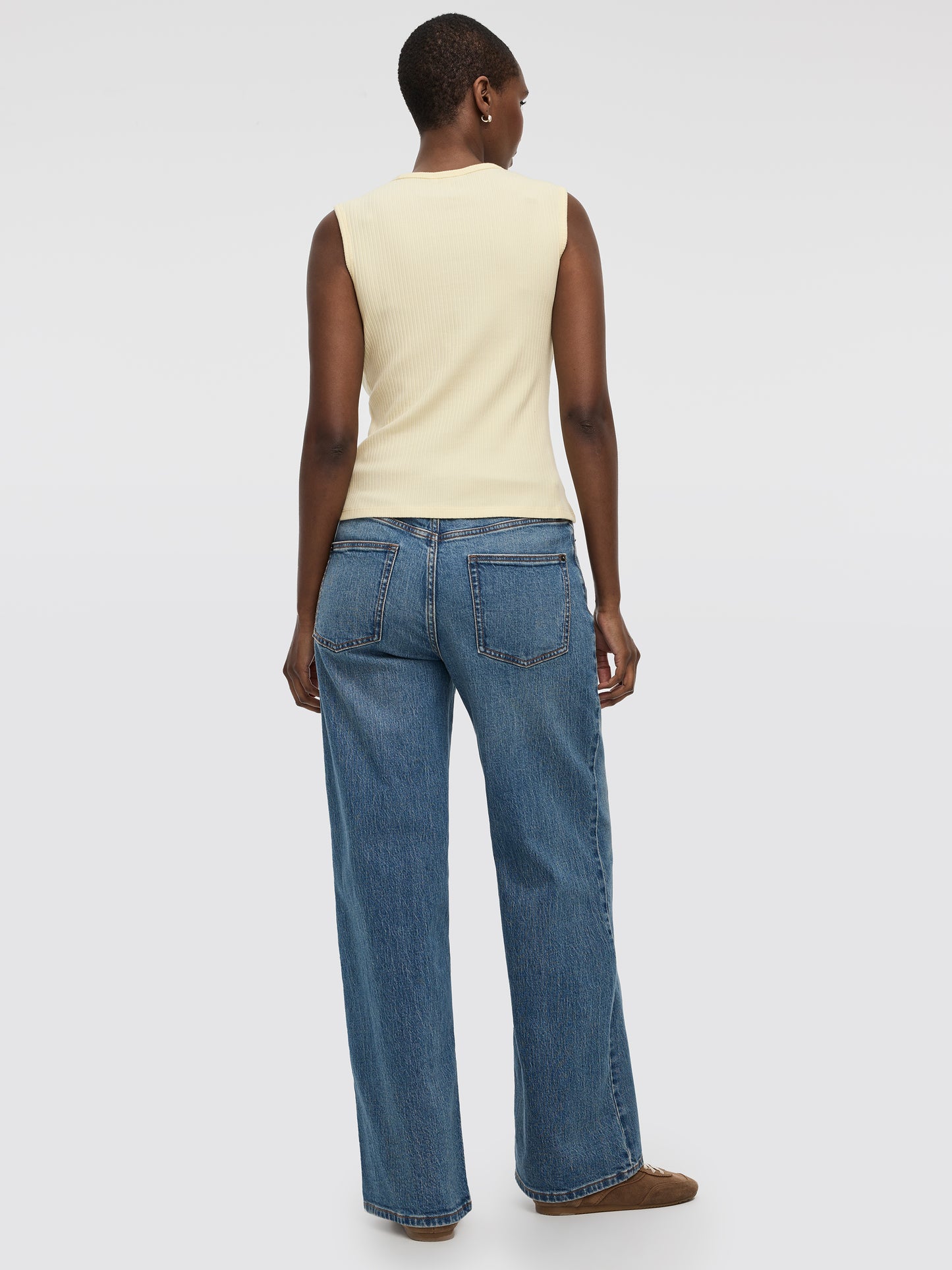 Camisole côtelée à col rond