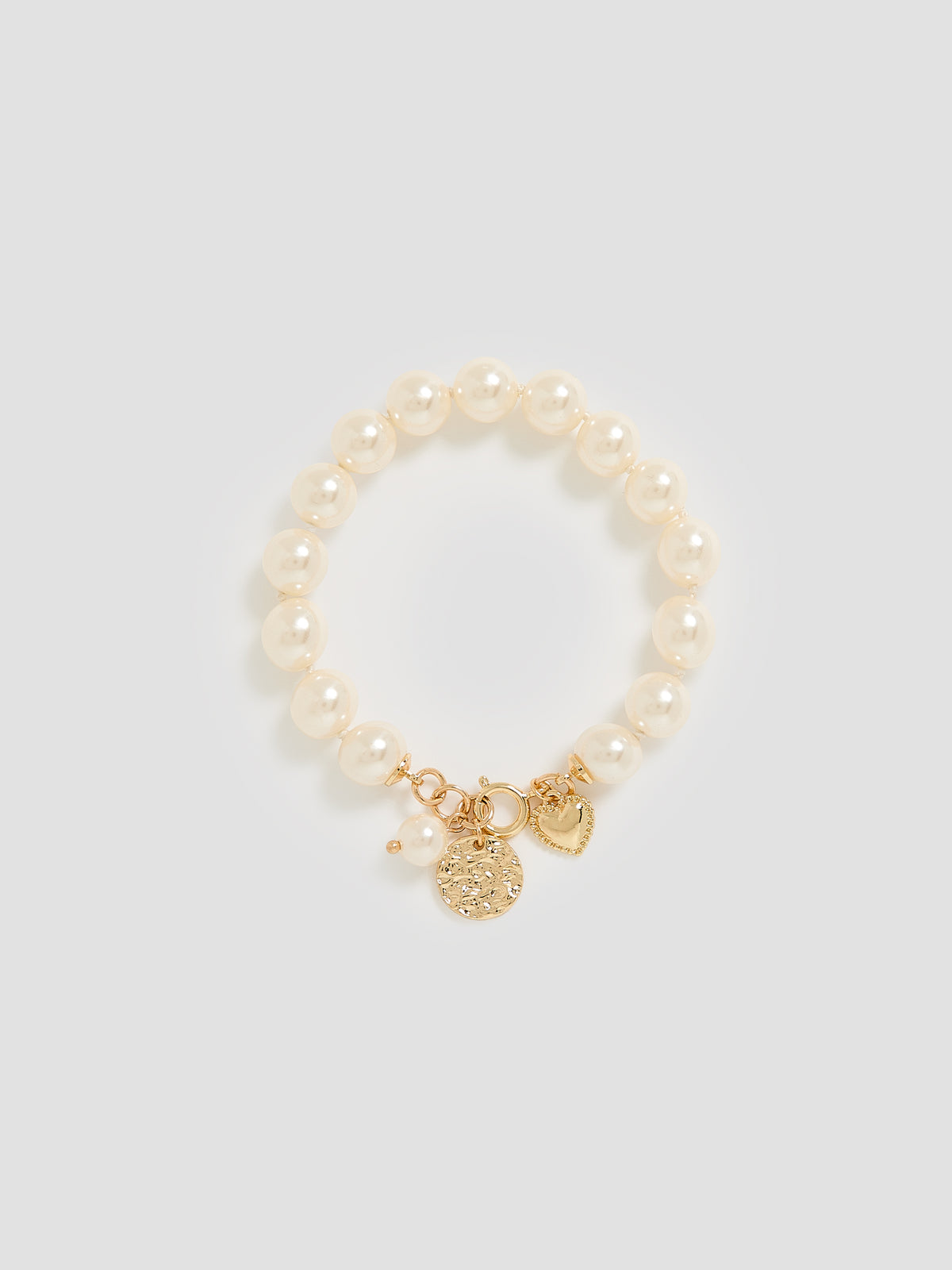 Bracelet en perles avec breloques