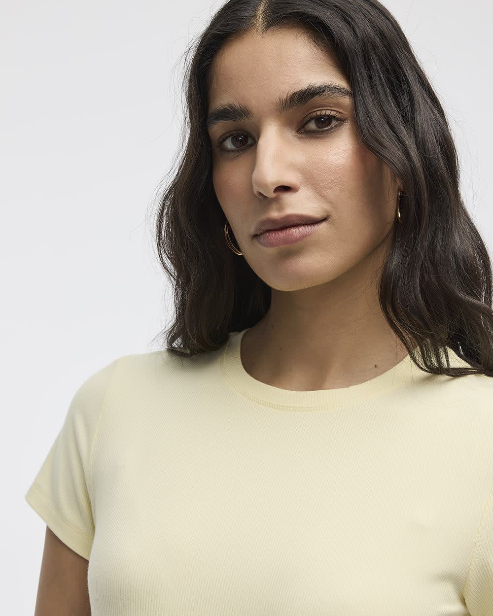 T-shirt côtelé et ajusté à col rond - R Essentials