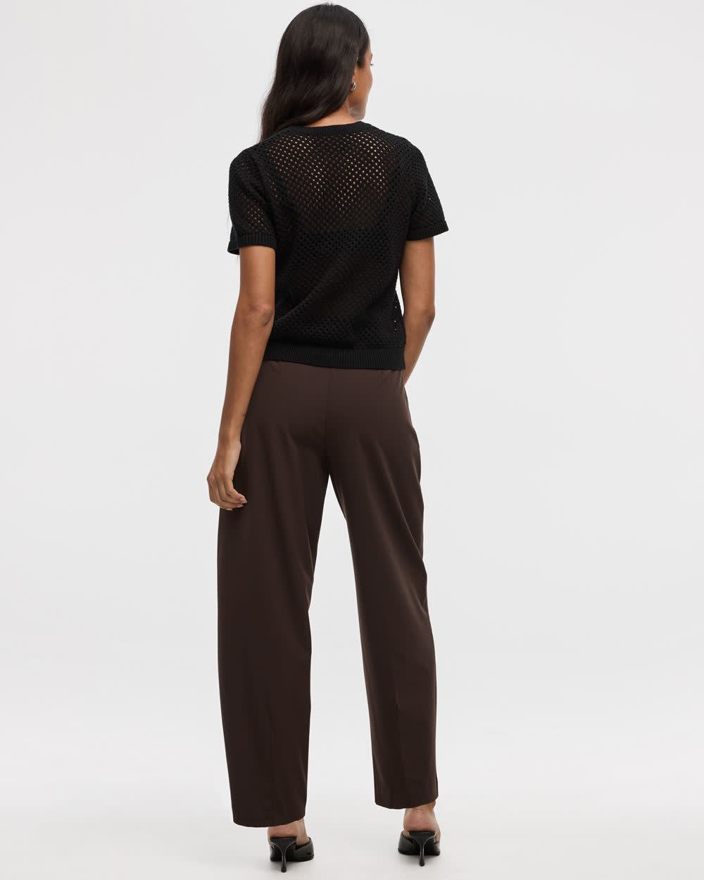 Pull en mailles ajourées à col rond et manches courtes