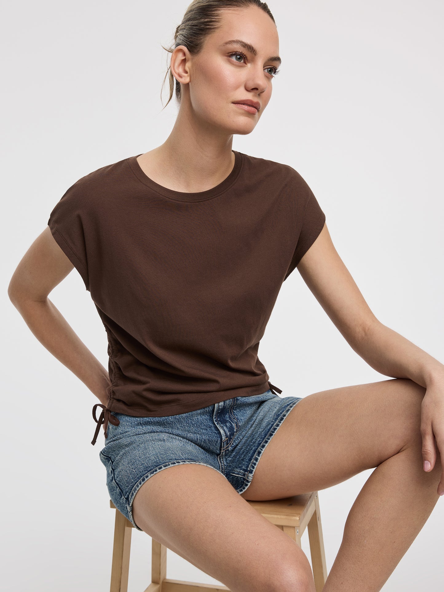 Extended-Sleeve Shirred Tee with Drawstrings