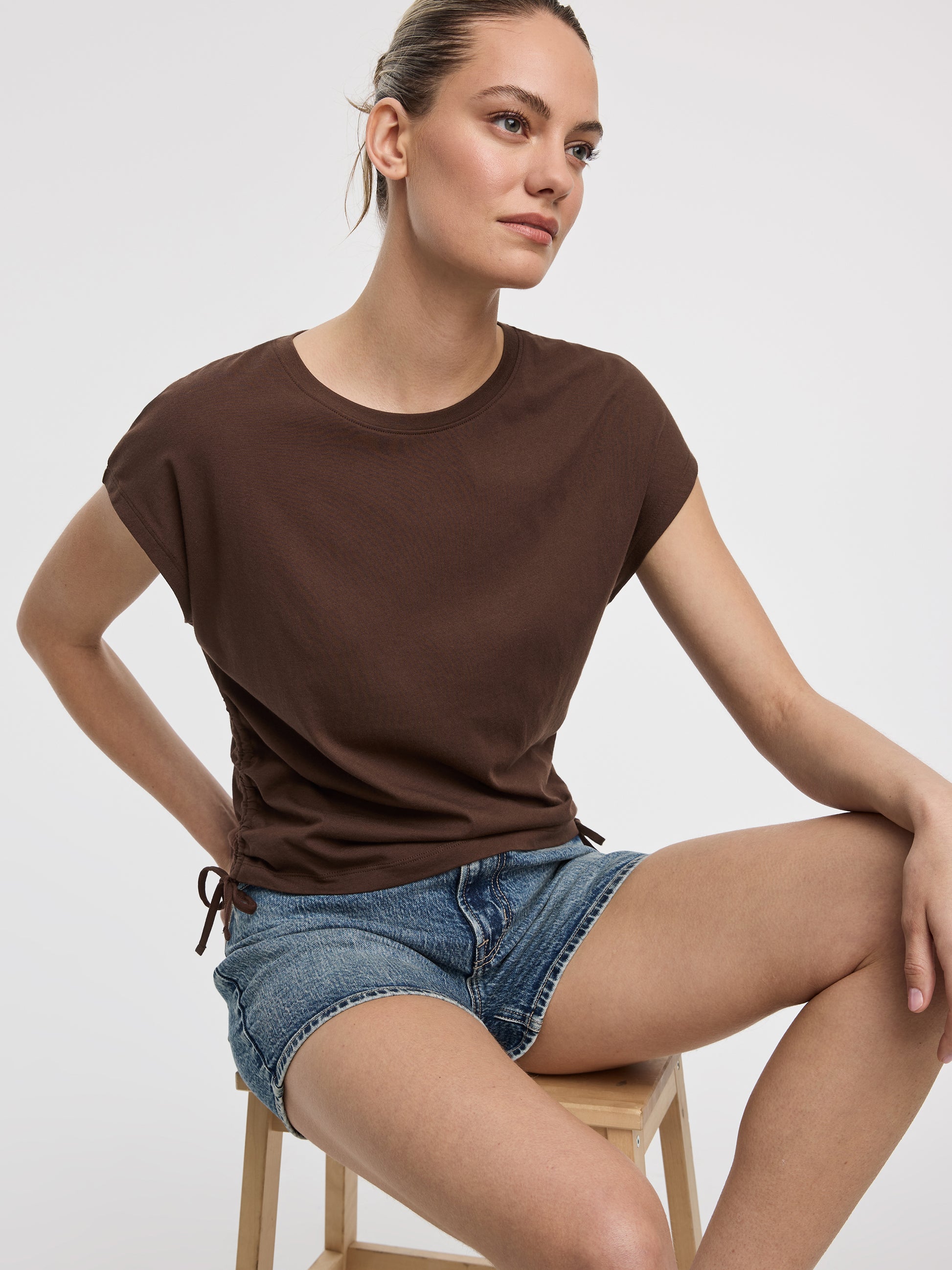 Extended-Sleeve Shirred Tee with Drawstrings
