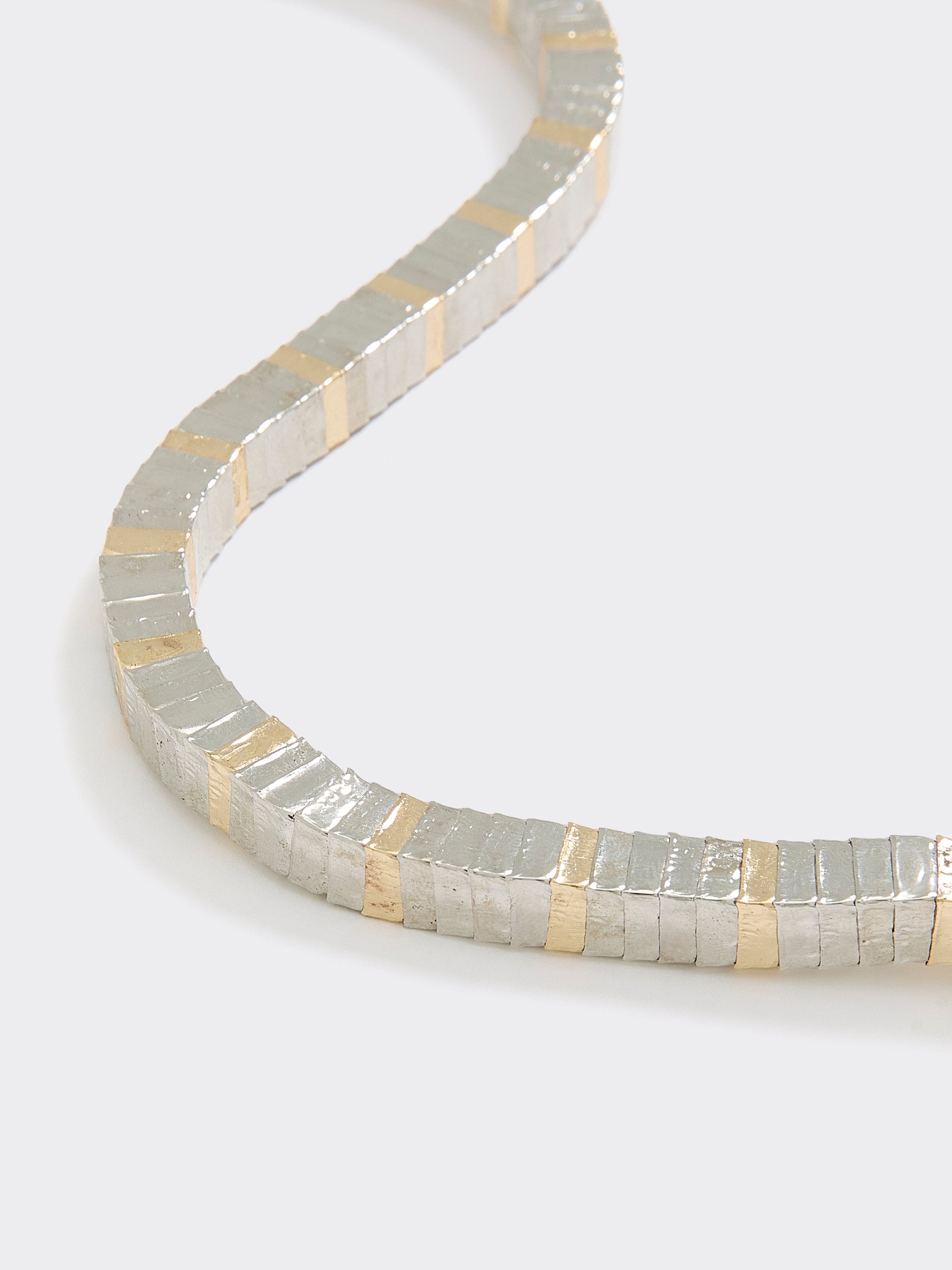 Two-Tone Metallic Short Necklace