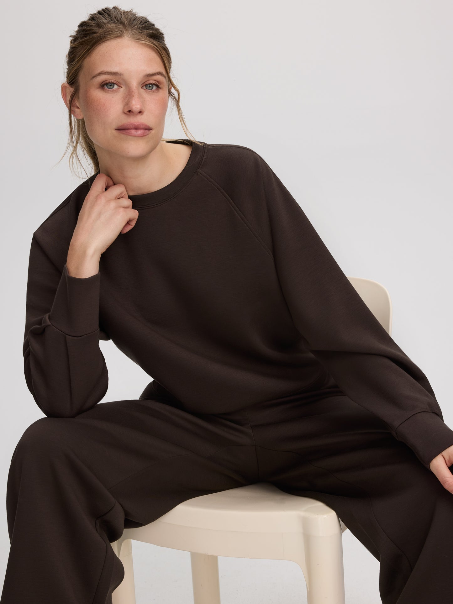 Long-Sleeve Sweatshirt - HYLUX Hyba