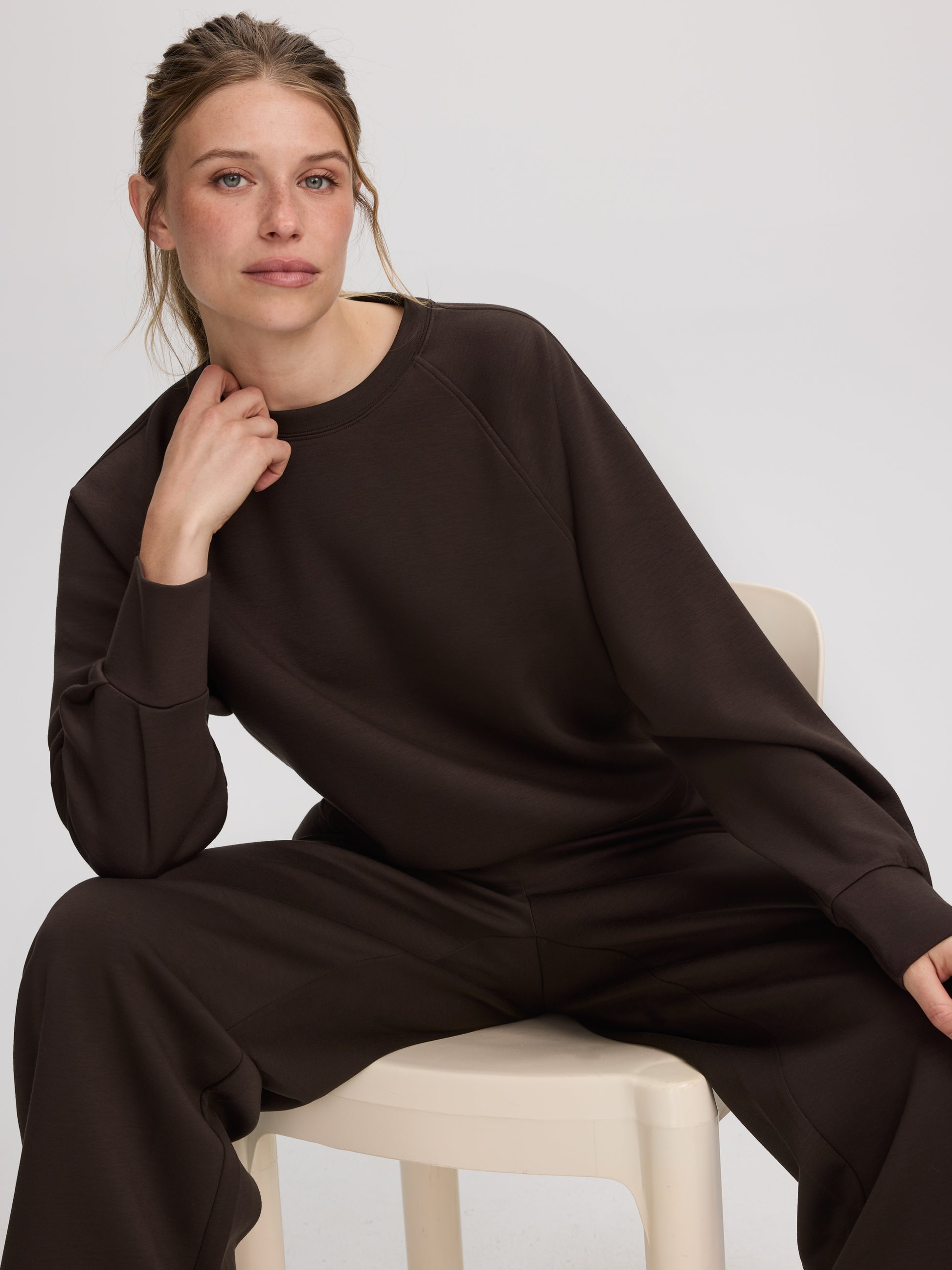 Long-Sleeve Sweatshirt - HYLUX Hyba