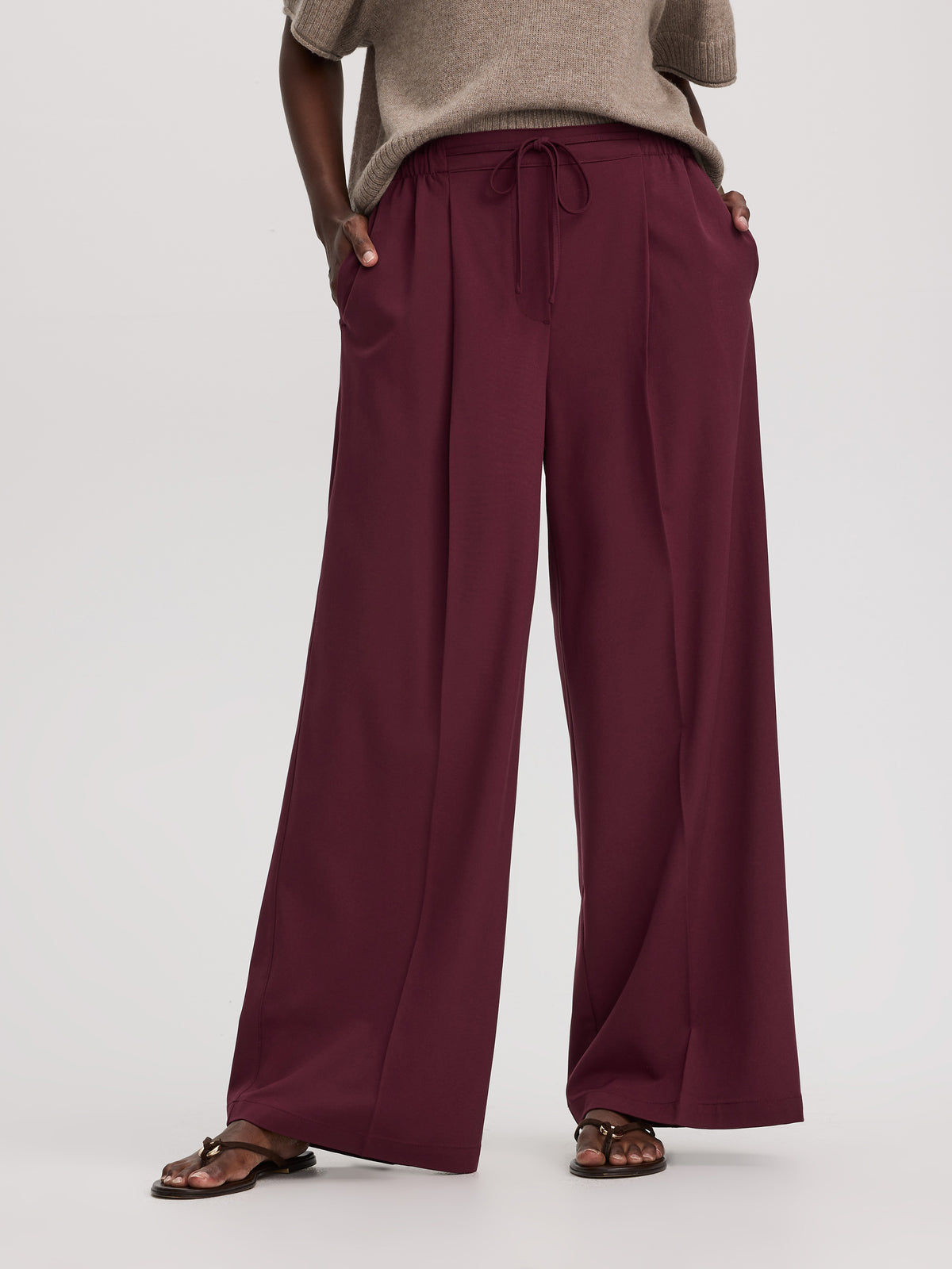 Wide-Leg High-Rise Pant - The Timeless