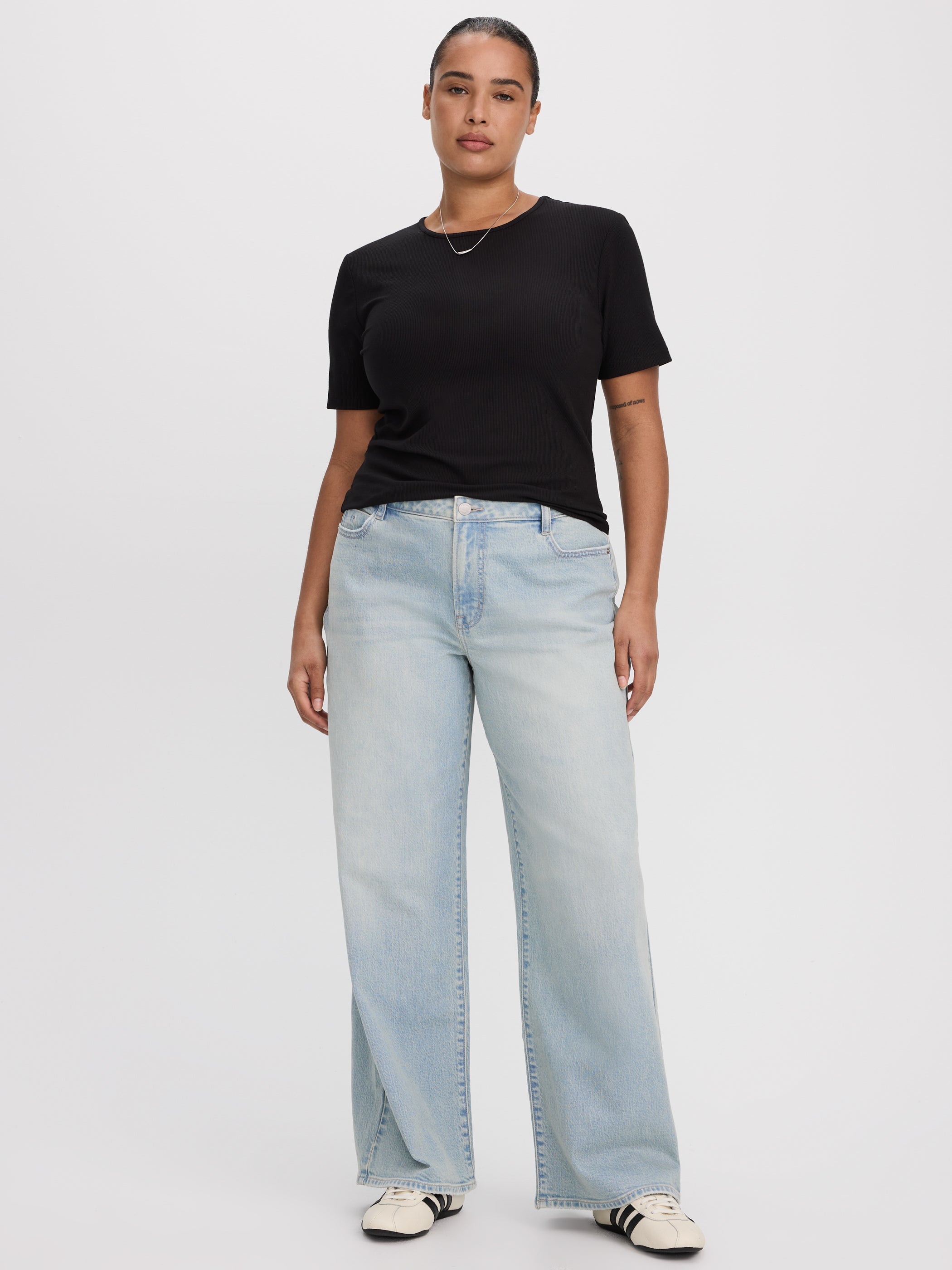 Wide-Leg Mid-Rise Jean - Curvy Fit