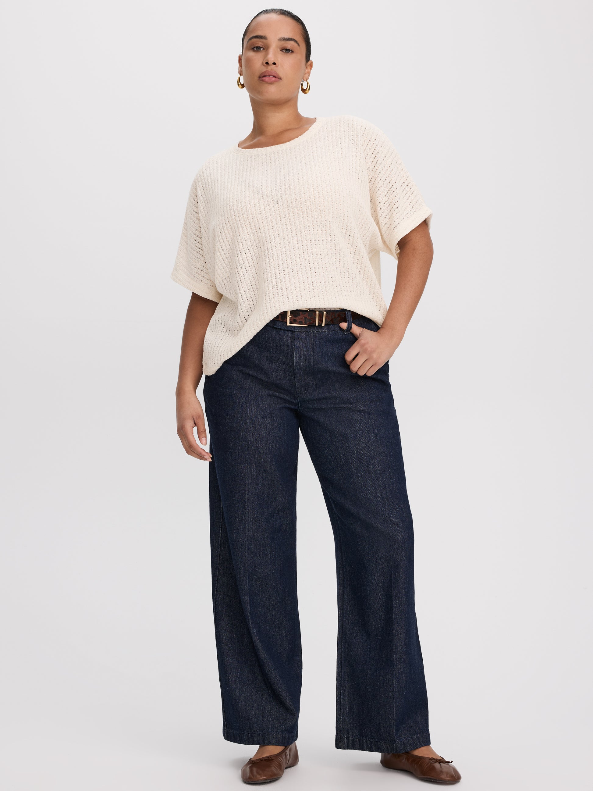Short-Sleeve Crew-Neck T-Shirt with Pointelle Stitches