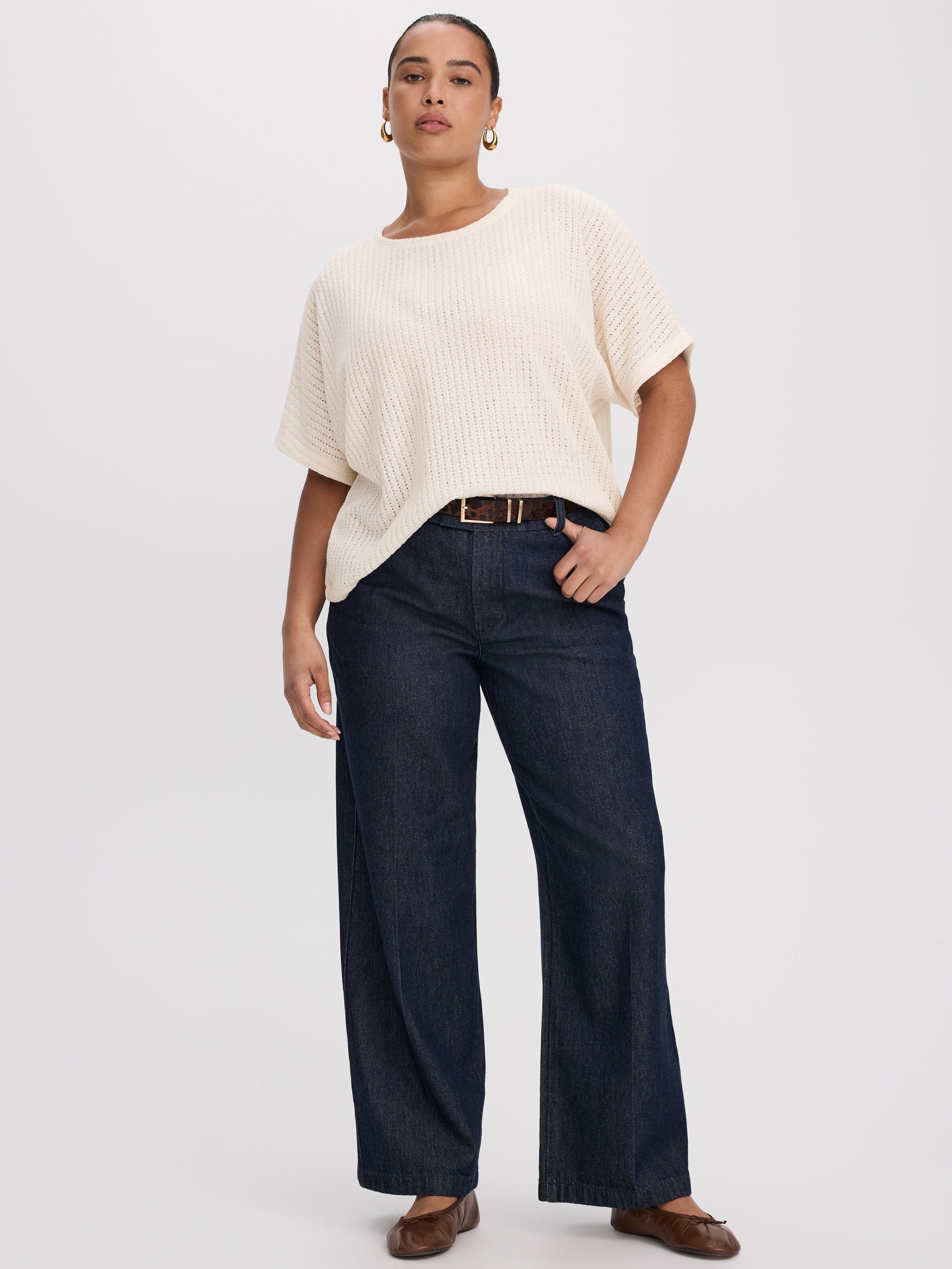 Short-Sleeve Crew-Neck T-Shirt with Pointelle Stitches
