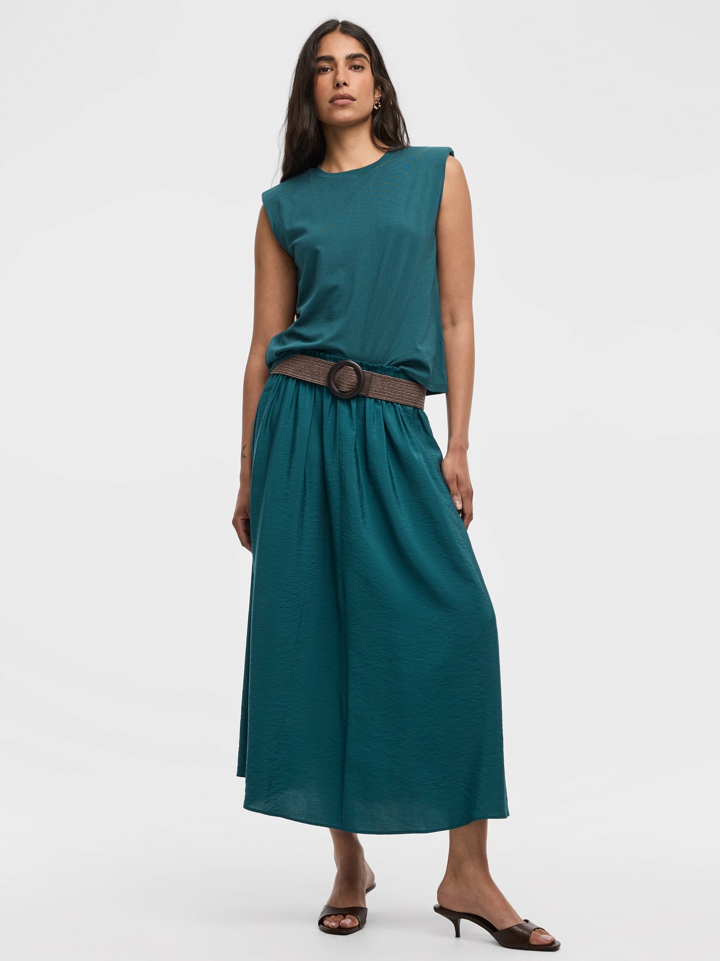 Sleeveless Crew-Neck Top with Shoulder Pads