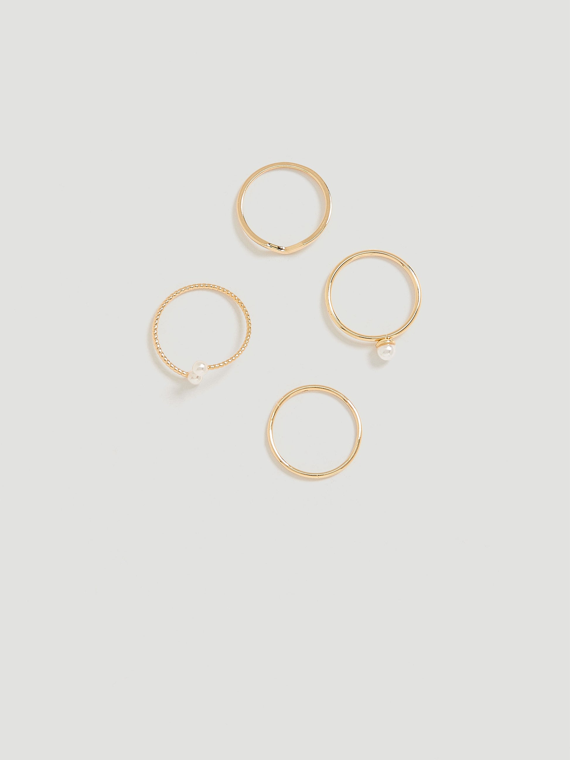 Rings with Pearls - Set of 4