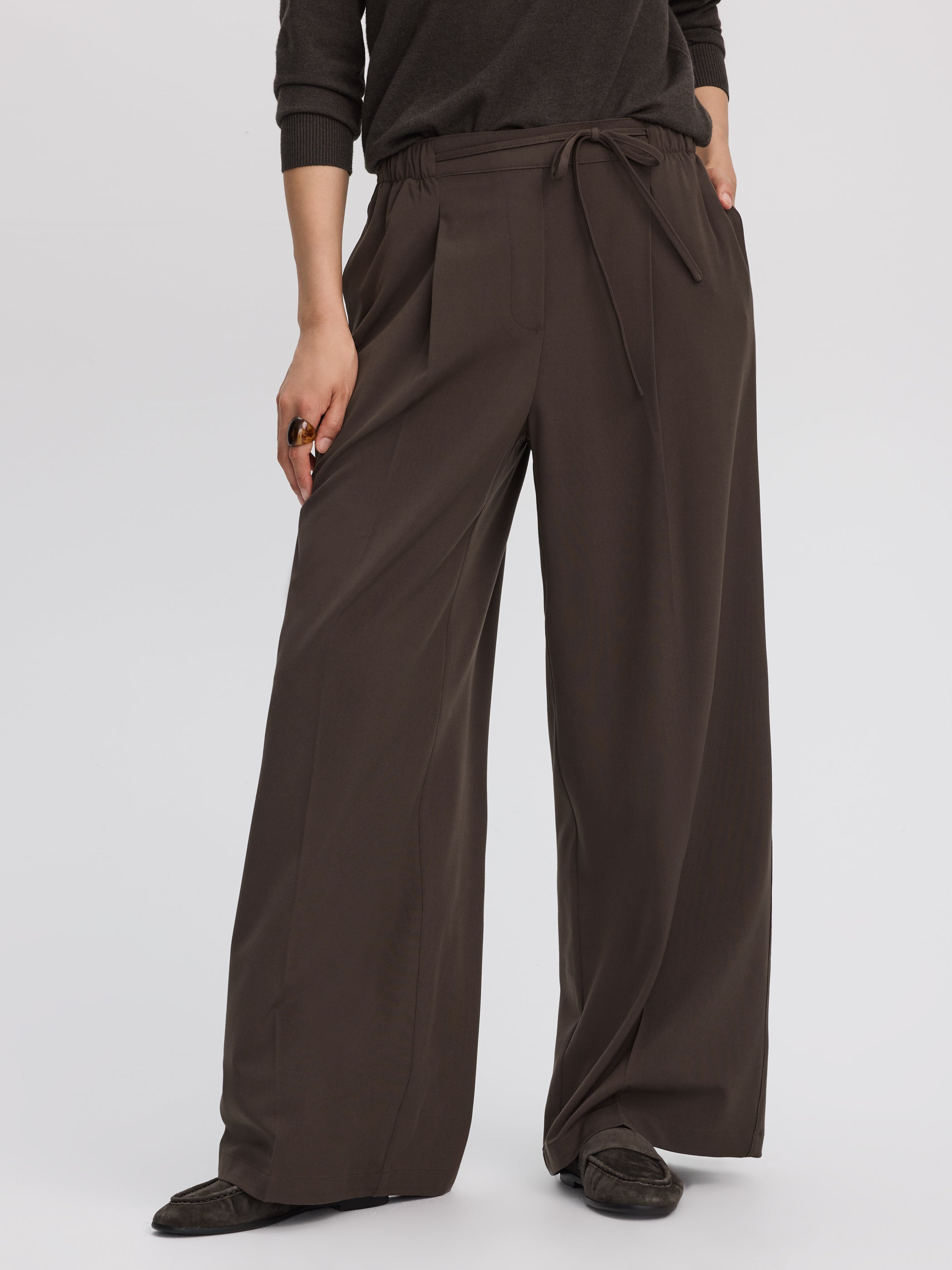 Wide-Leg High-Rise Pant - The Timeless