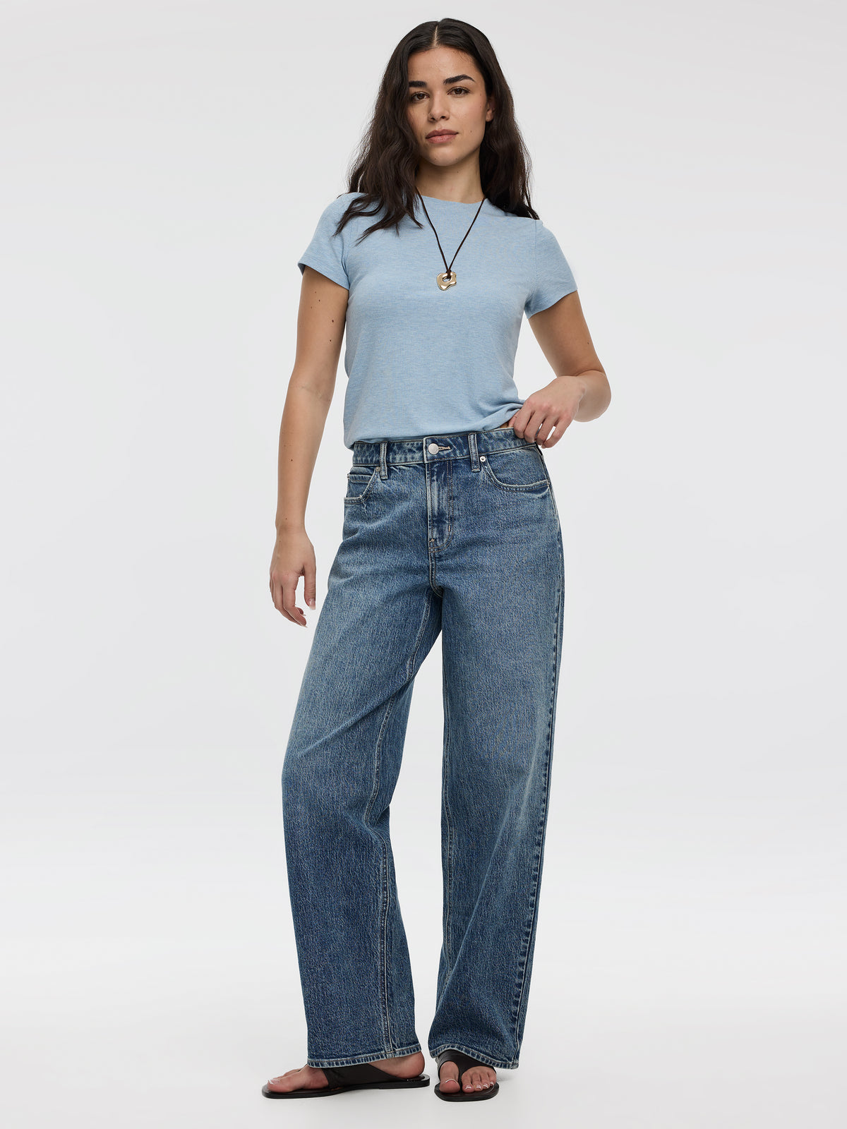 Mid-Rise Baggy Jean